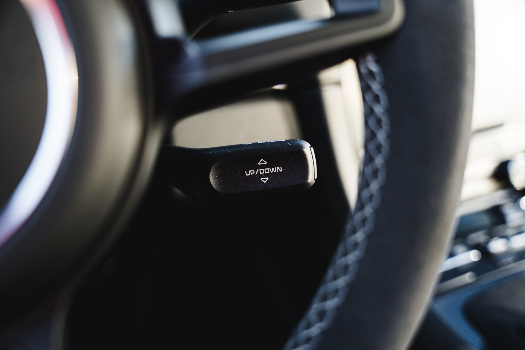 Innenraumfoto von 2020 Porsche 718 Cayman GT4