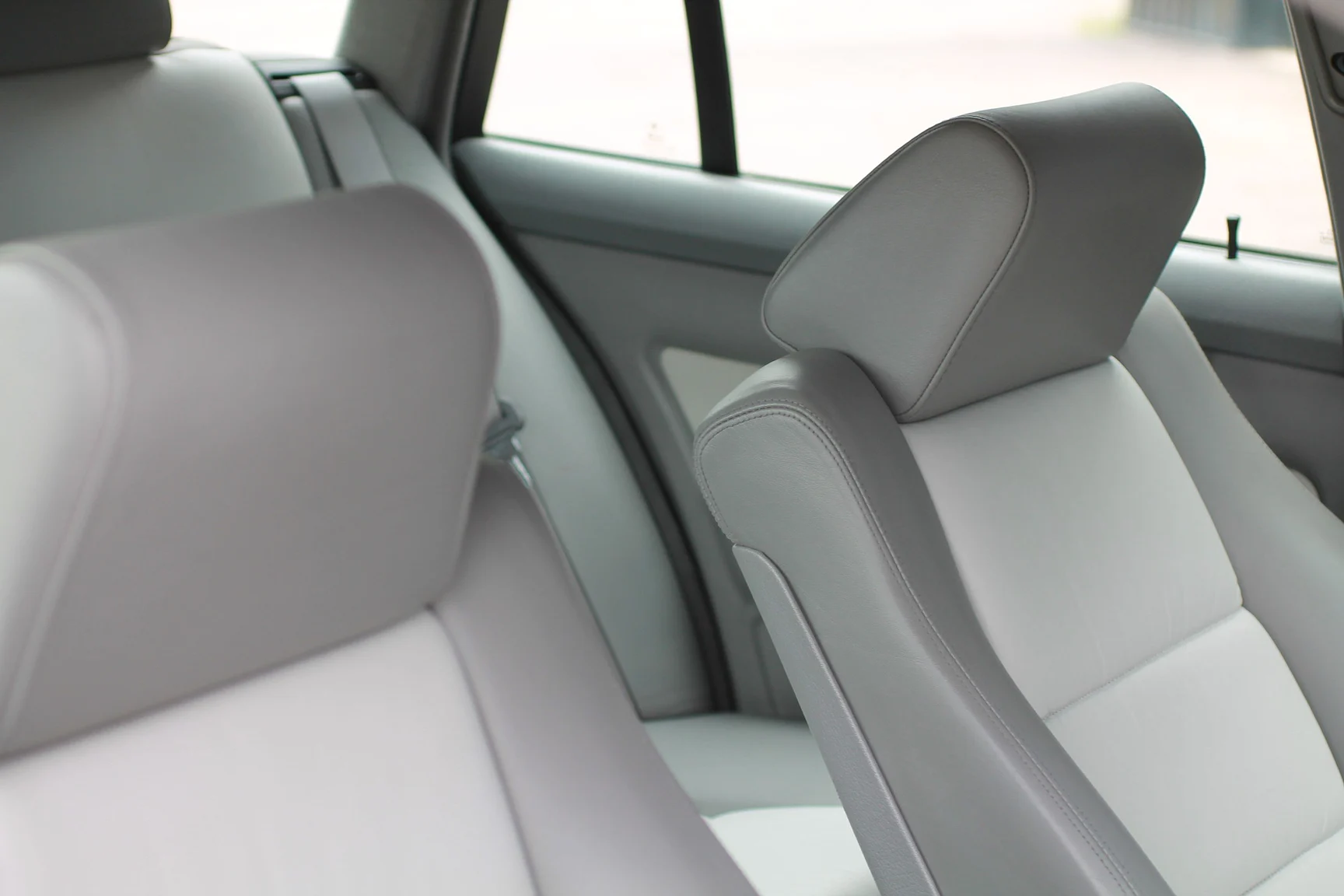 Interior image of 1993 BMW M5 Touring 3.8 Manual (72)