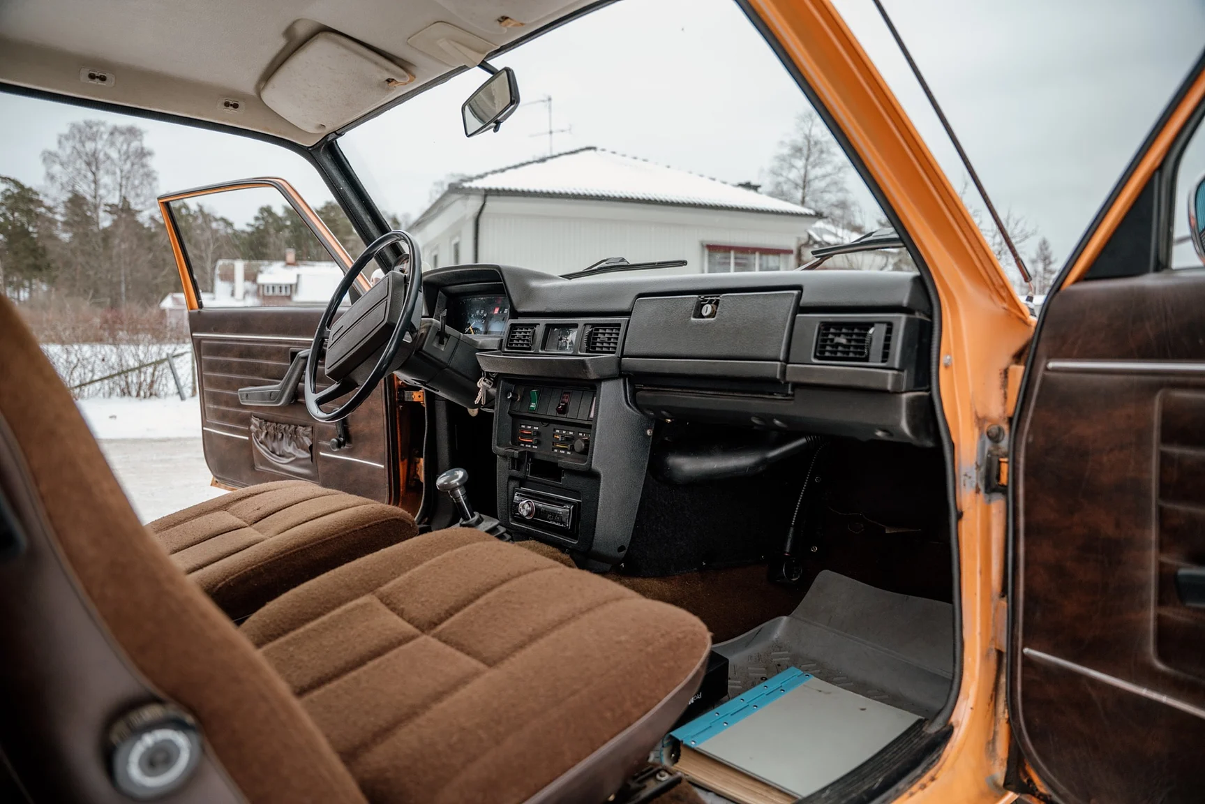 Interiörbild 1975 Volvo 242 2-dörrars coupé (1)