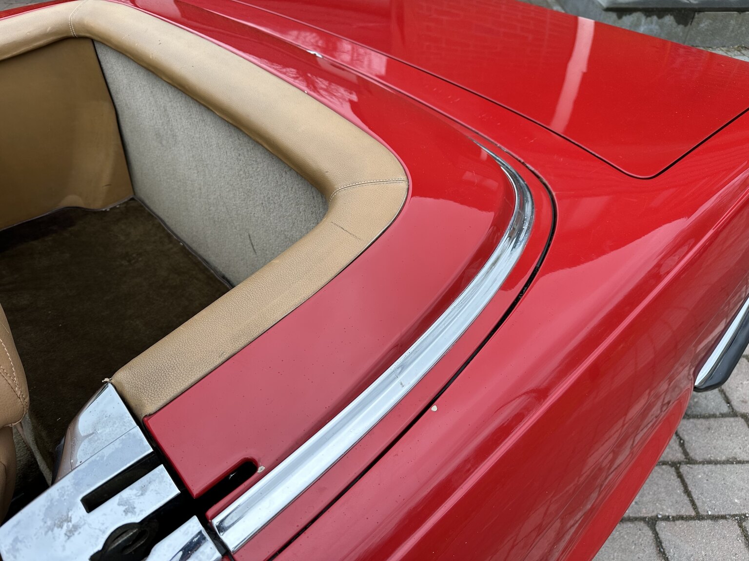 Exterior image of 1973 Mercedes-Benz 450 SL