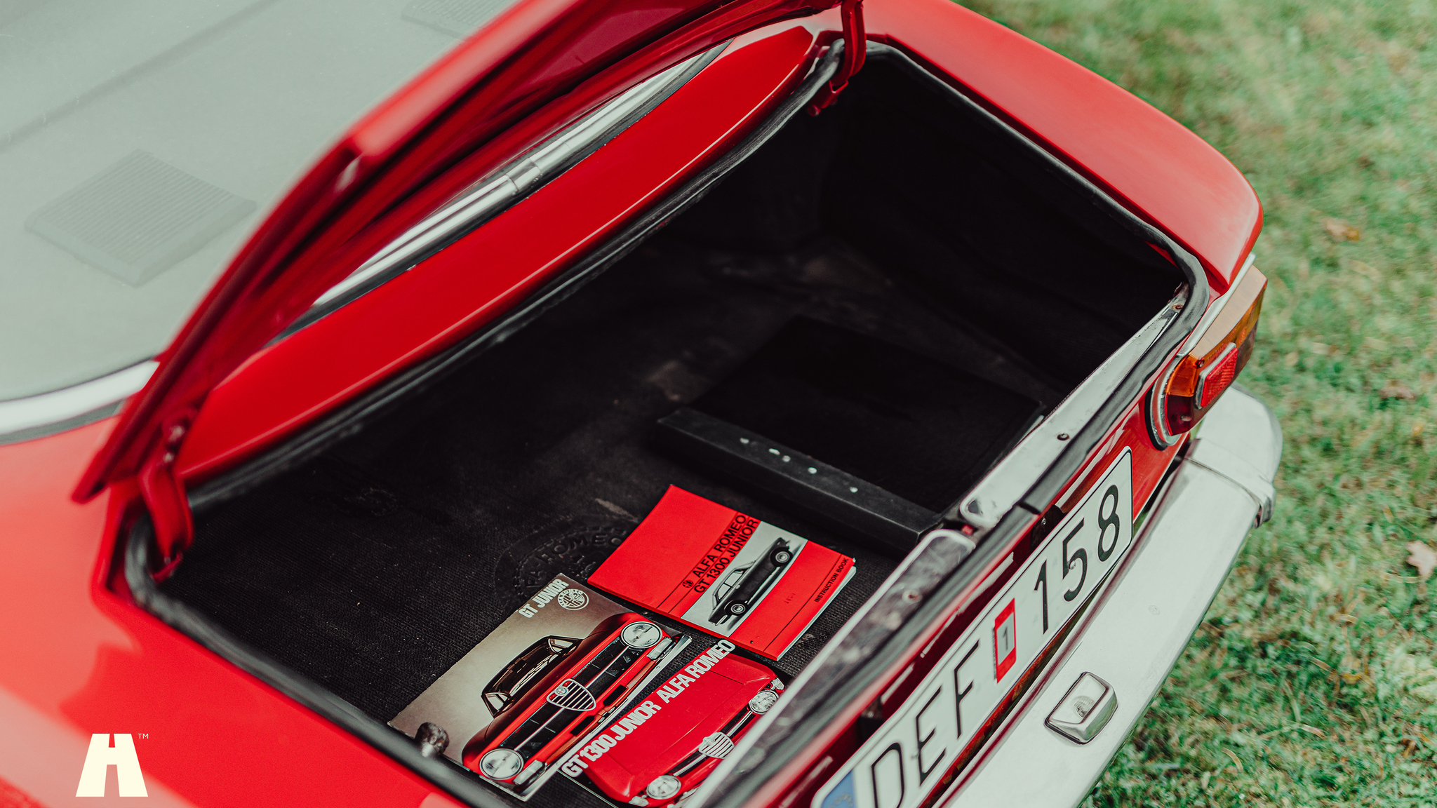 Interiörbild 1972 Alfa Romeo Giulia GT 1300 Junior