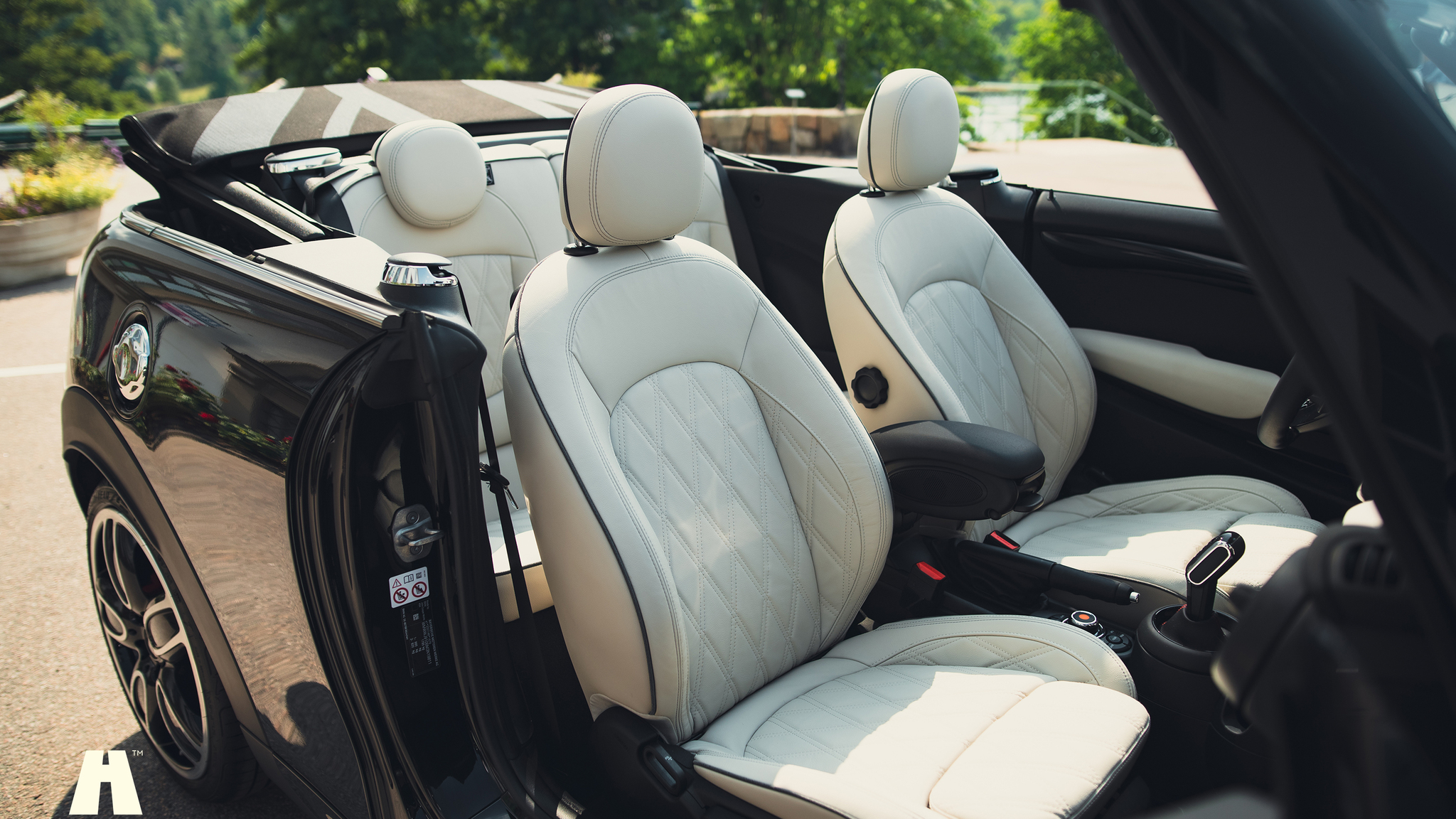 Interiörbild 2021 Mini John Cooper Works Cabriolet  (5)