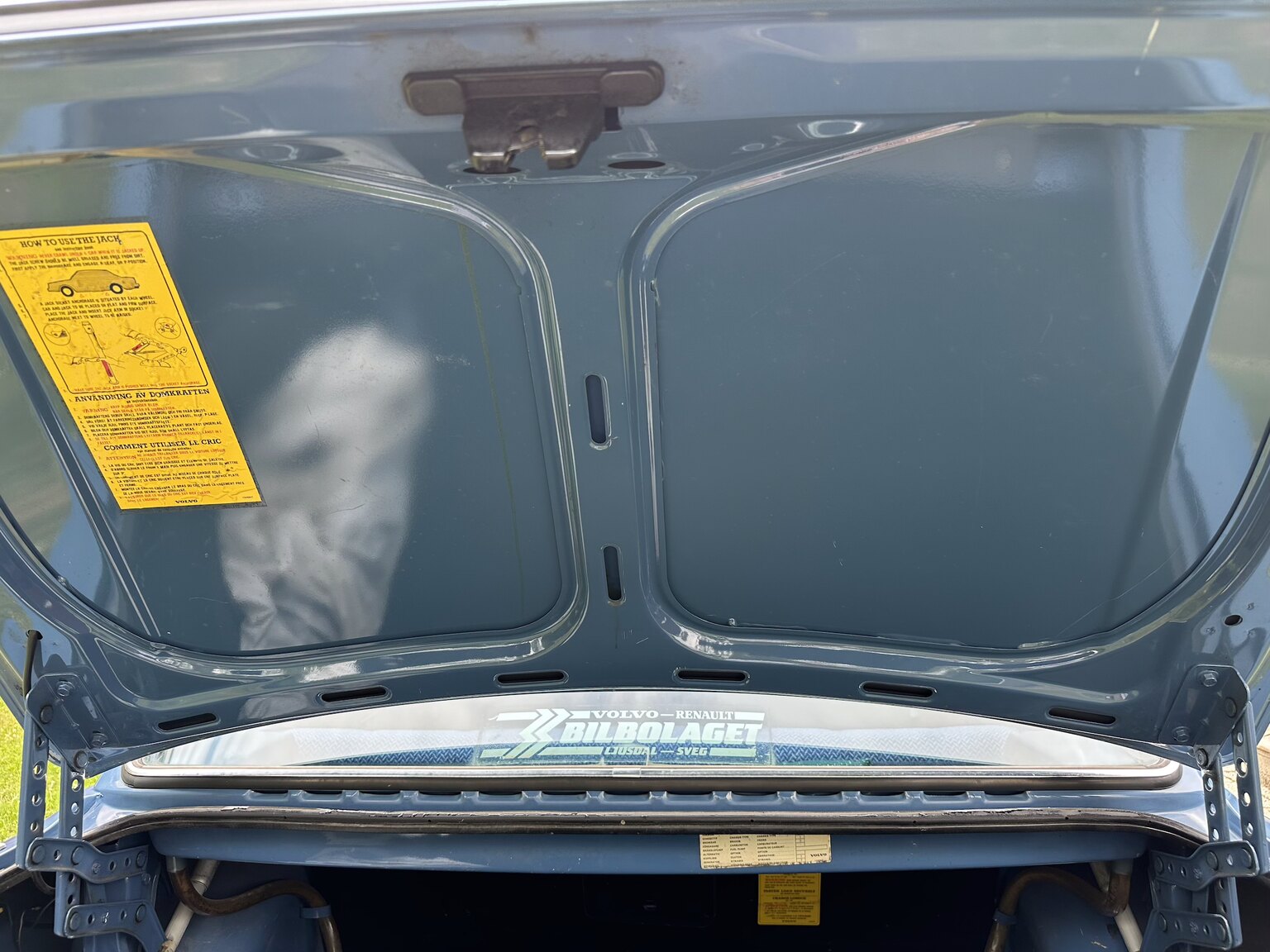 Interior image of 1986 Volvo 244