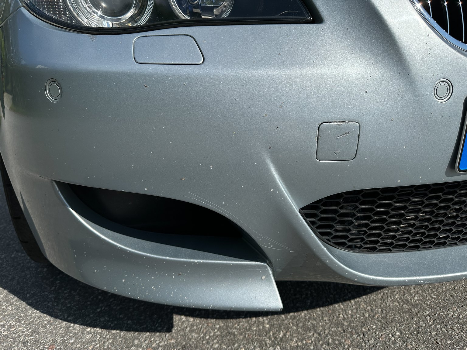 Exterior image of 2006 BMW E60 M5