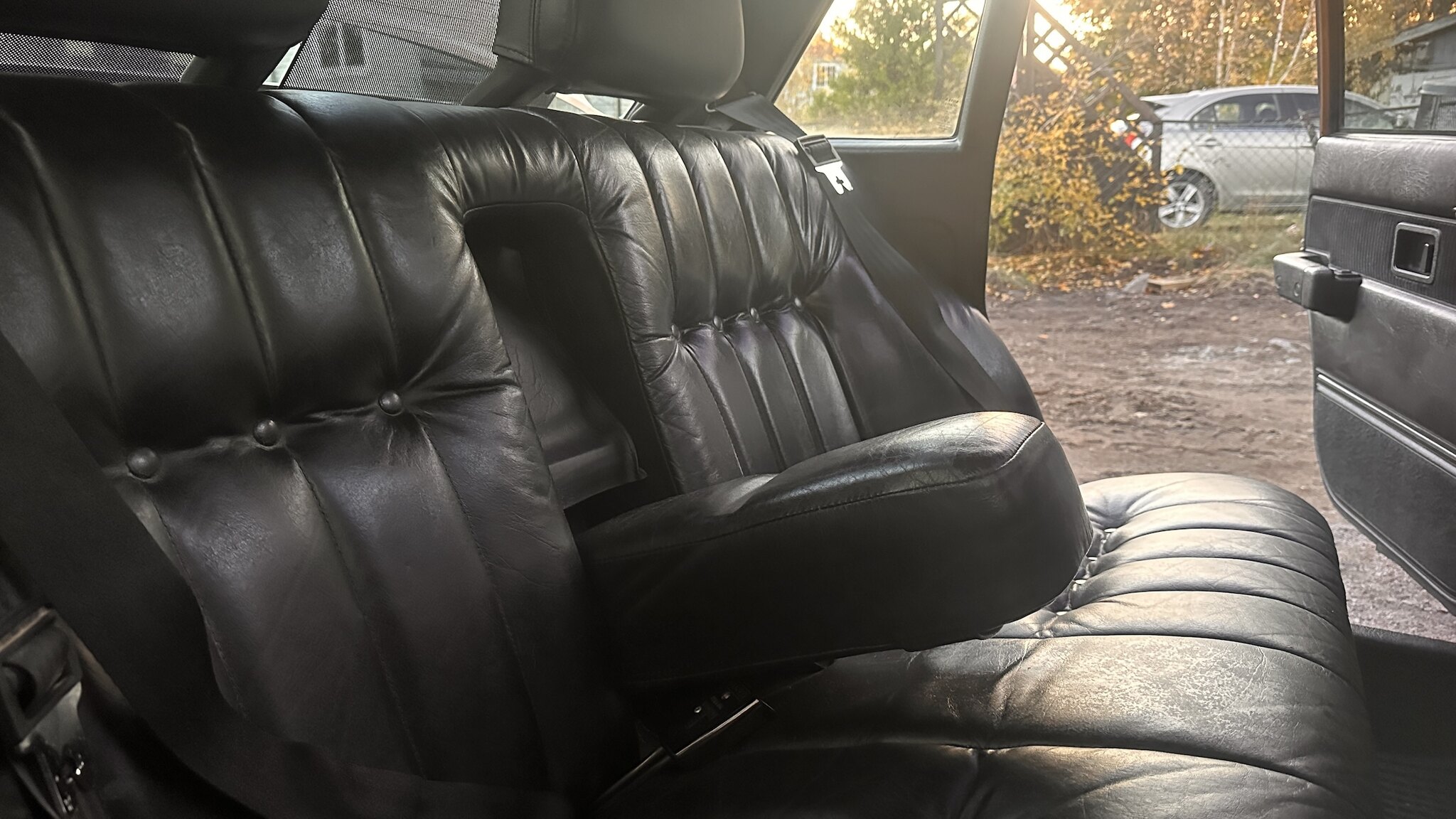 Interiörbild 1981 Volvo 244 GLE D6