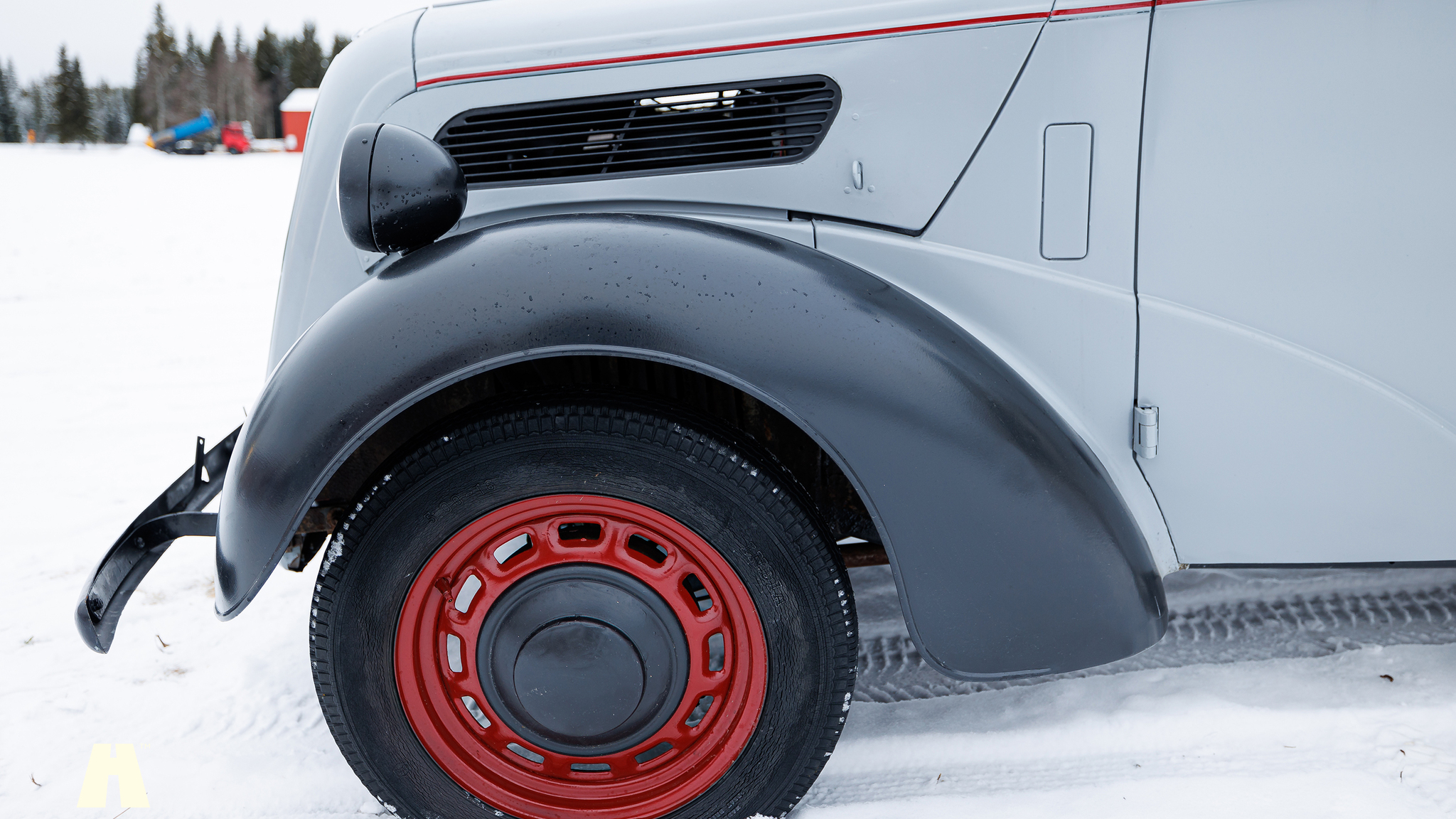 Aussenfoto 1952 Ford E4930 Van (43)