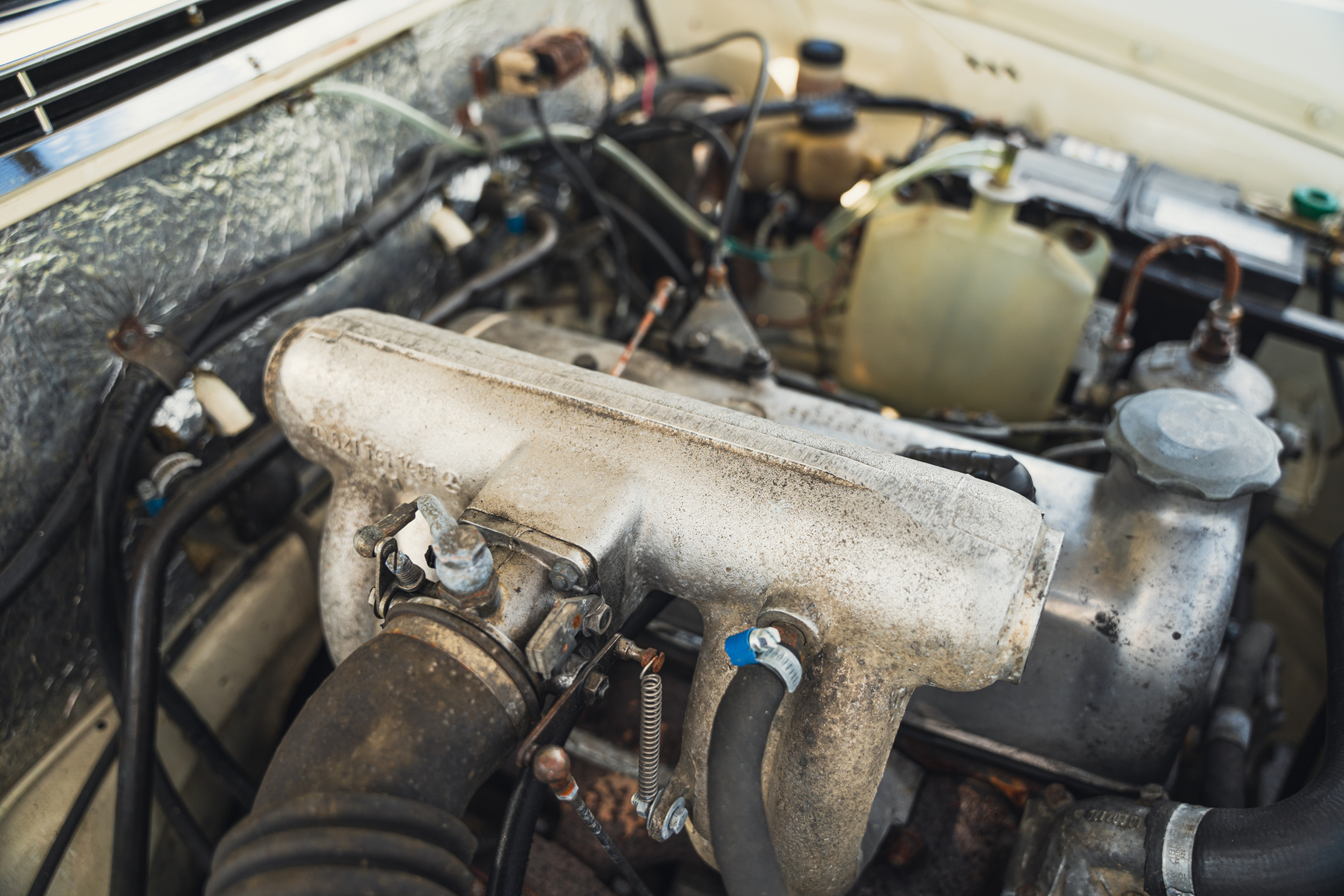 Image of 1966 Mercedes-Benz 200 D "Heckflosse" mechanics