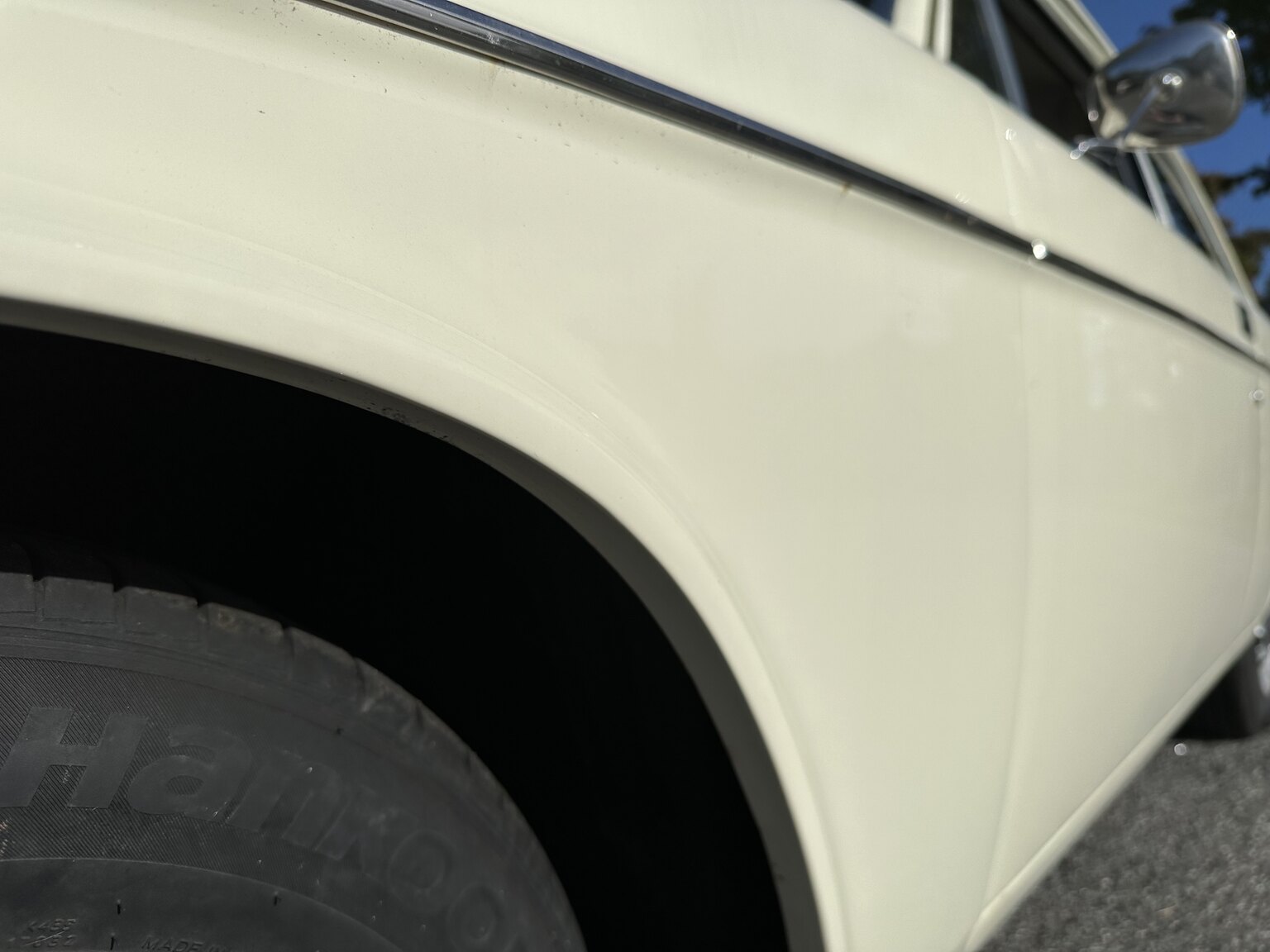 Exterior image of 1973 Volvo 142