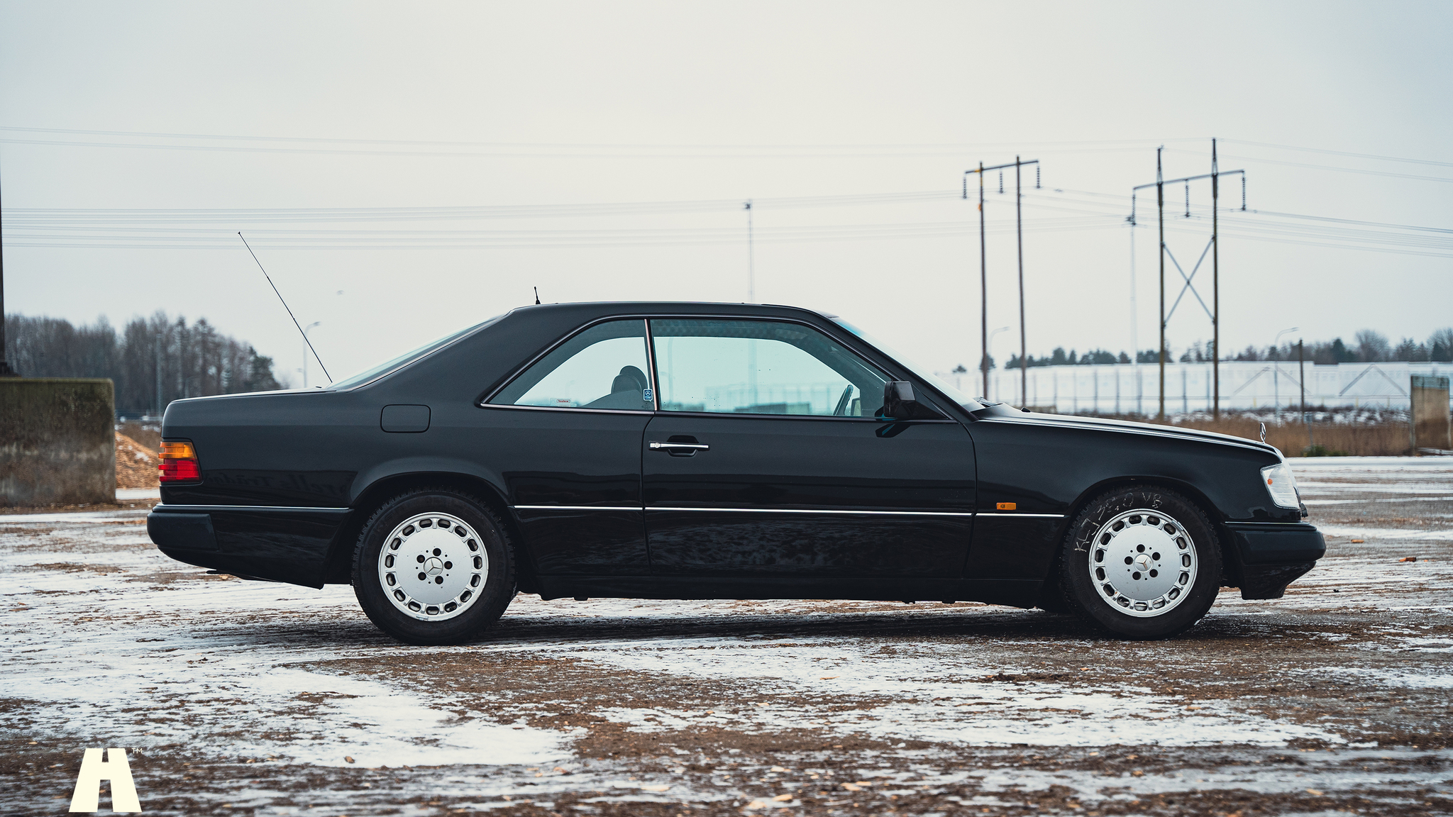 Aussenfoto 1990 Mercedes 300 CE-24