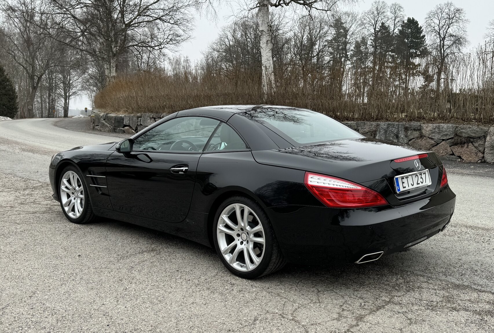 Exterior image of 2013 MERCEDES-BENZ SL 500