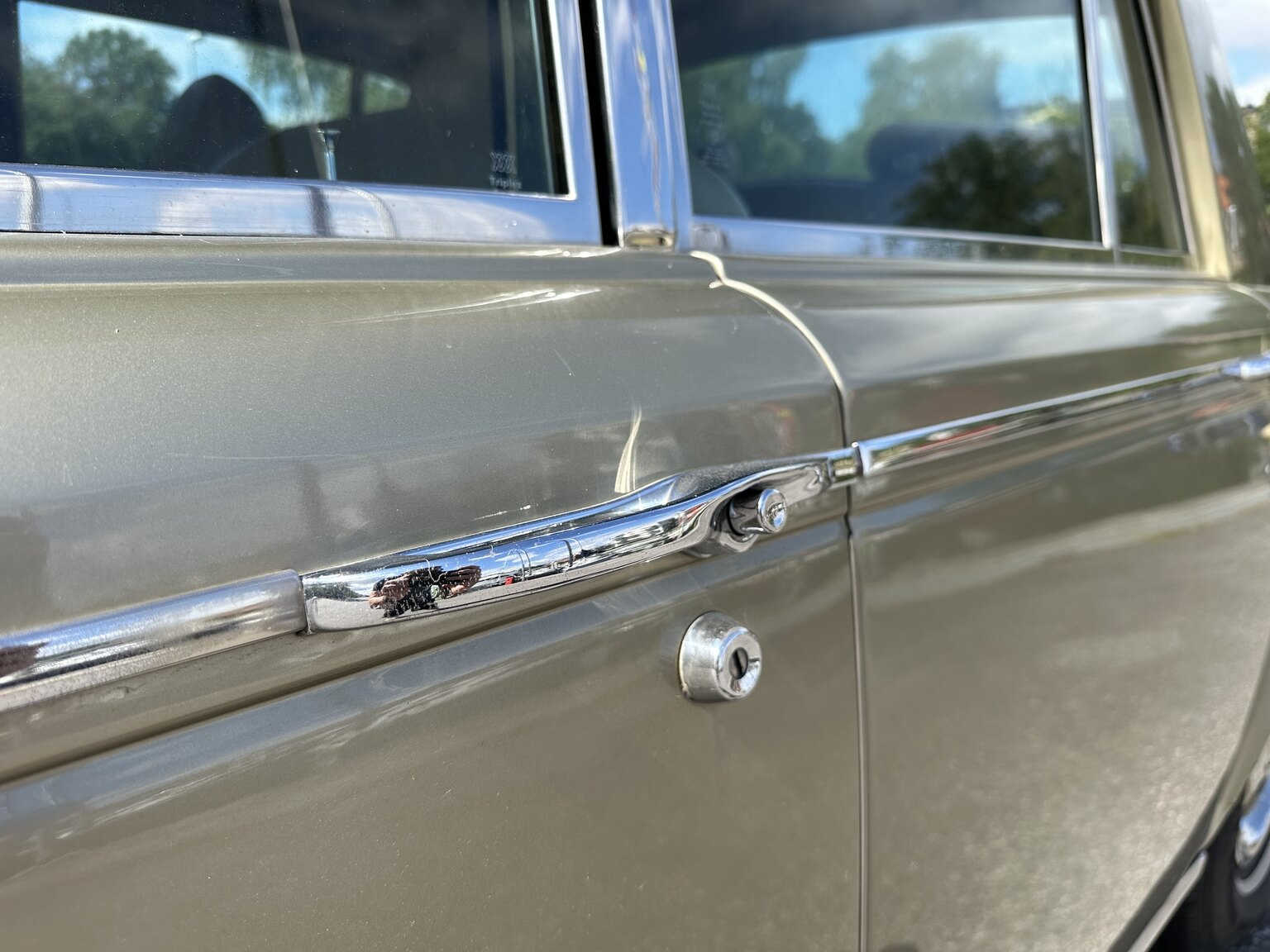 Exterior image of 1979 Rolls Royce Silver Shadow