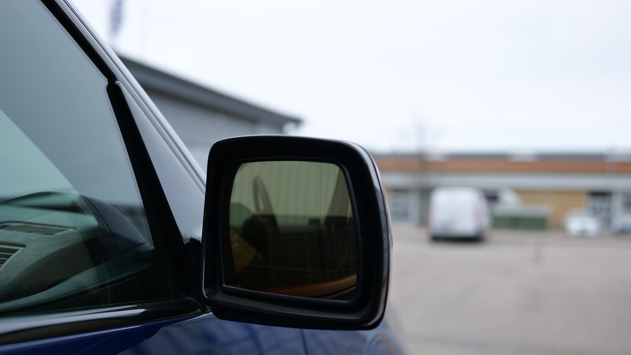 Exteriörbild på 2005 BMW X5 4,8IS (26)