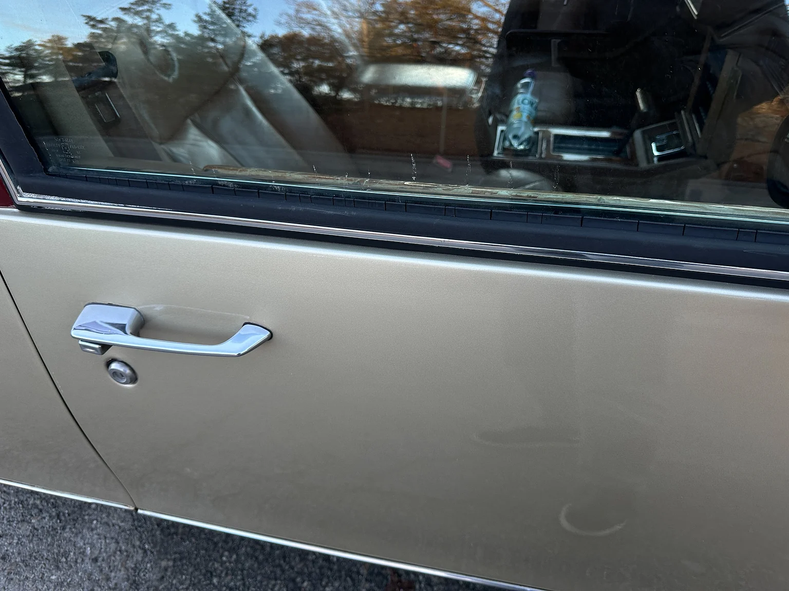 Exterior image of 1989 Cadillac Seville (115)