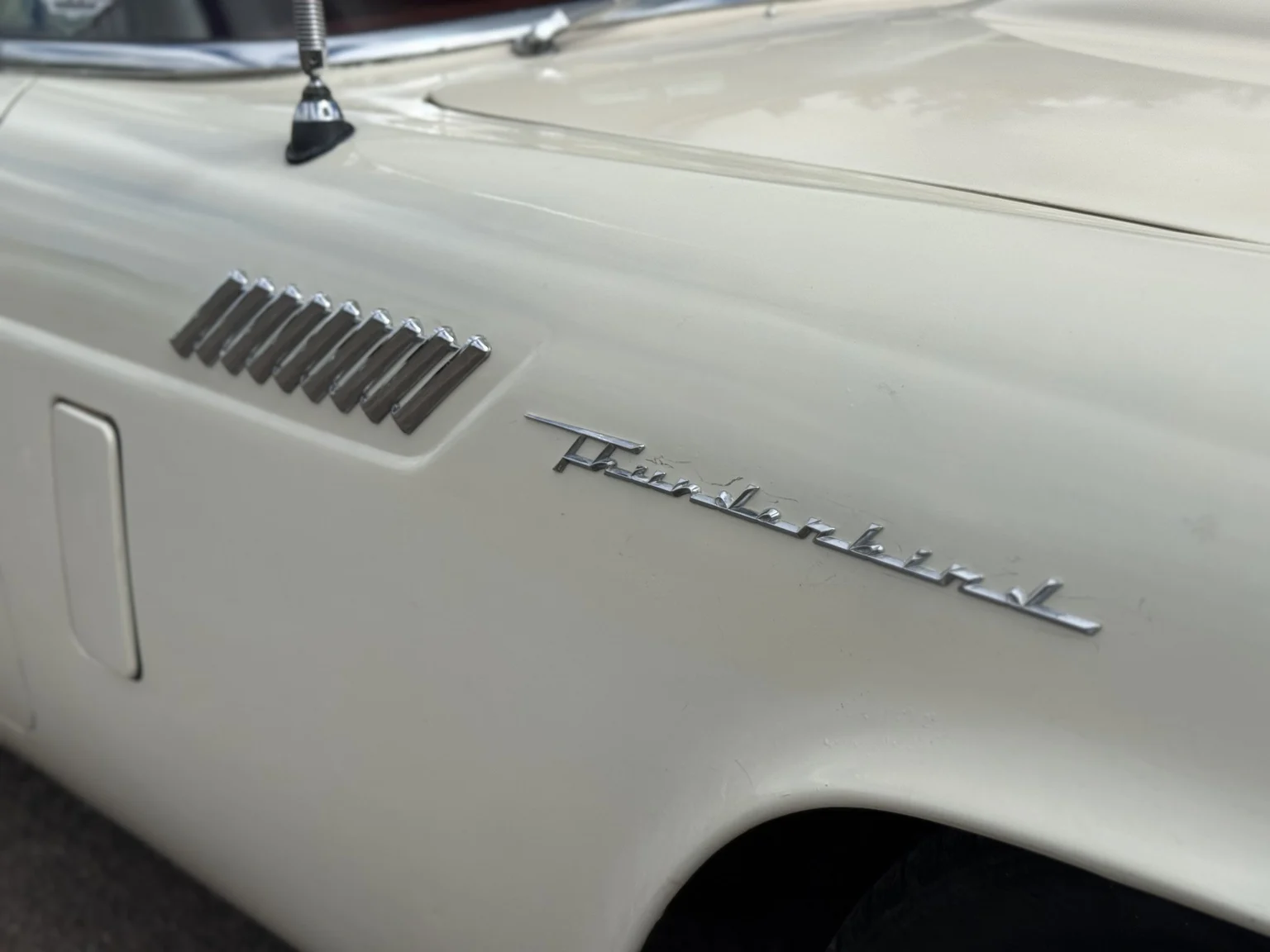 Exterior image of 1957 Ford Thunderbird (21)
