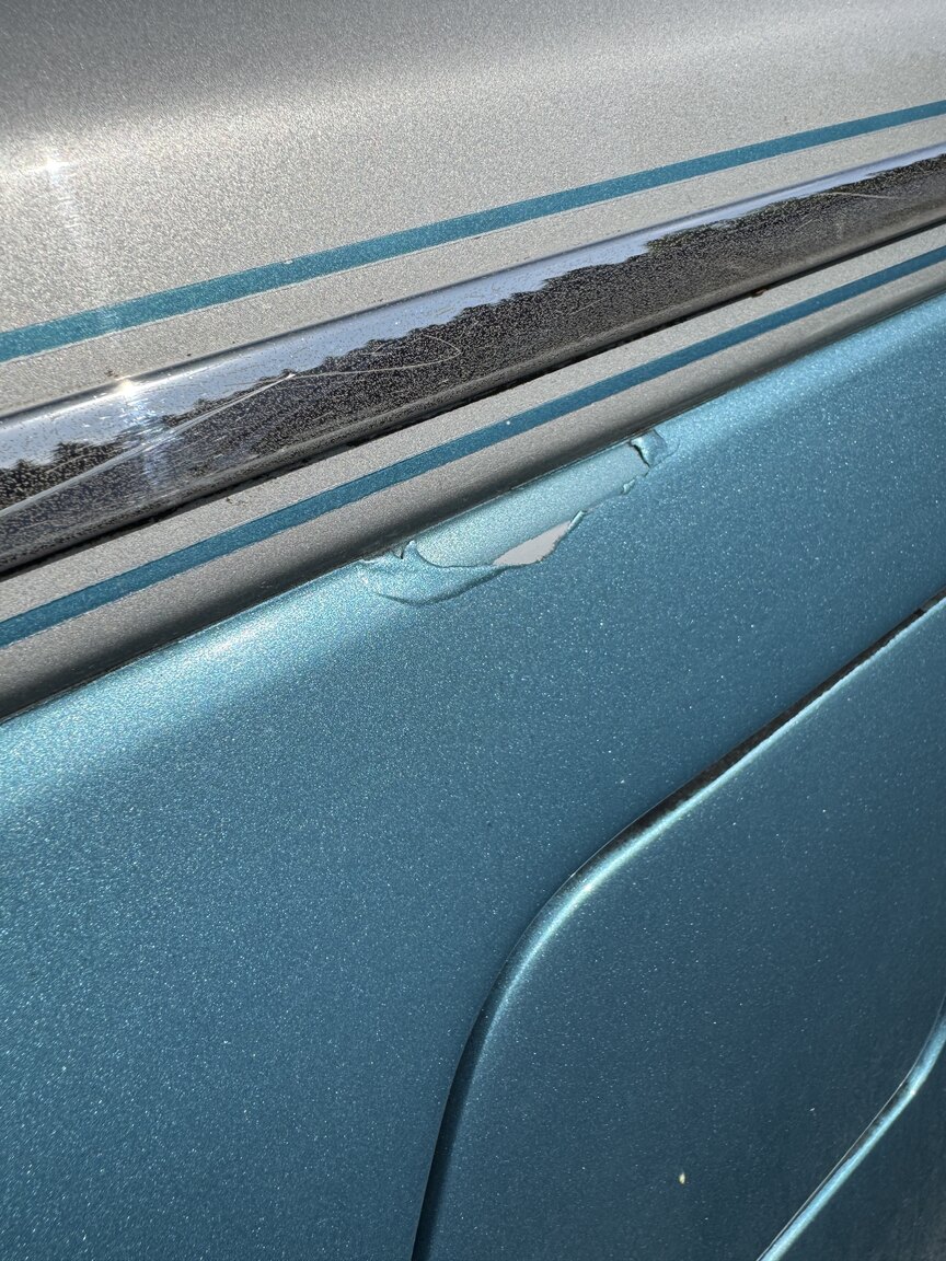 Exterior image of 1976 Rolls-Royce Silver Shadow