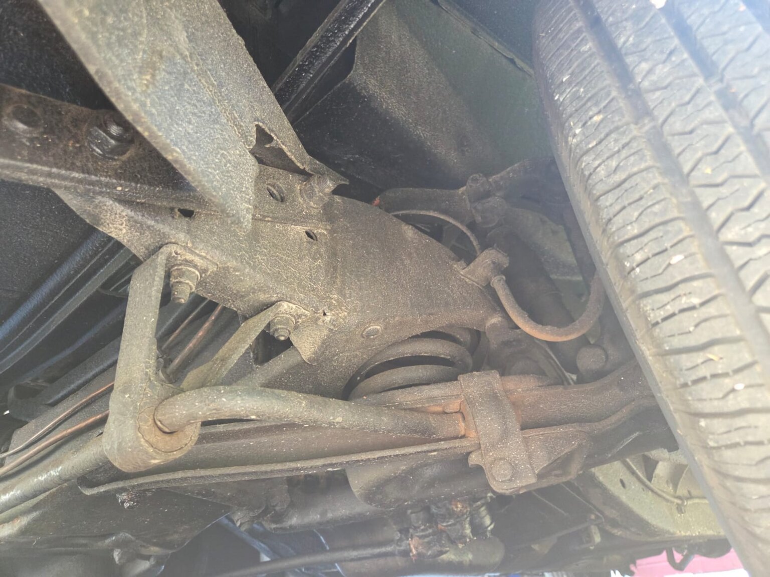 Image of 1948 Chrysler Windsor Club Coupé mechanics