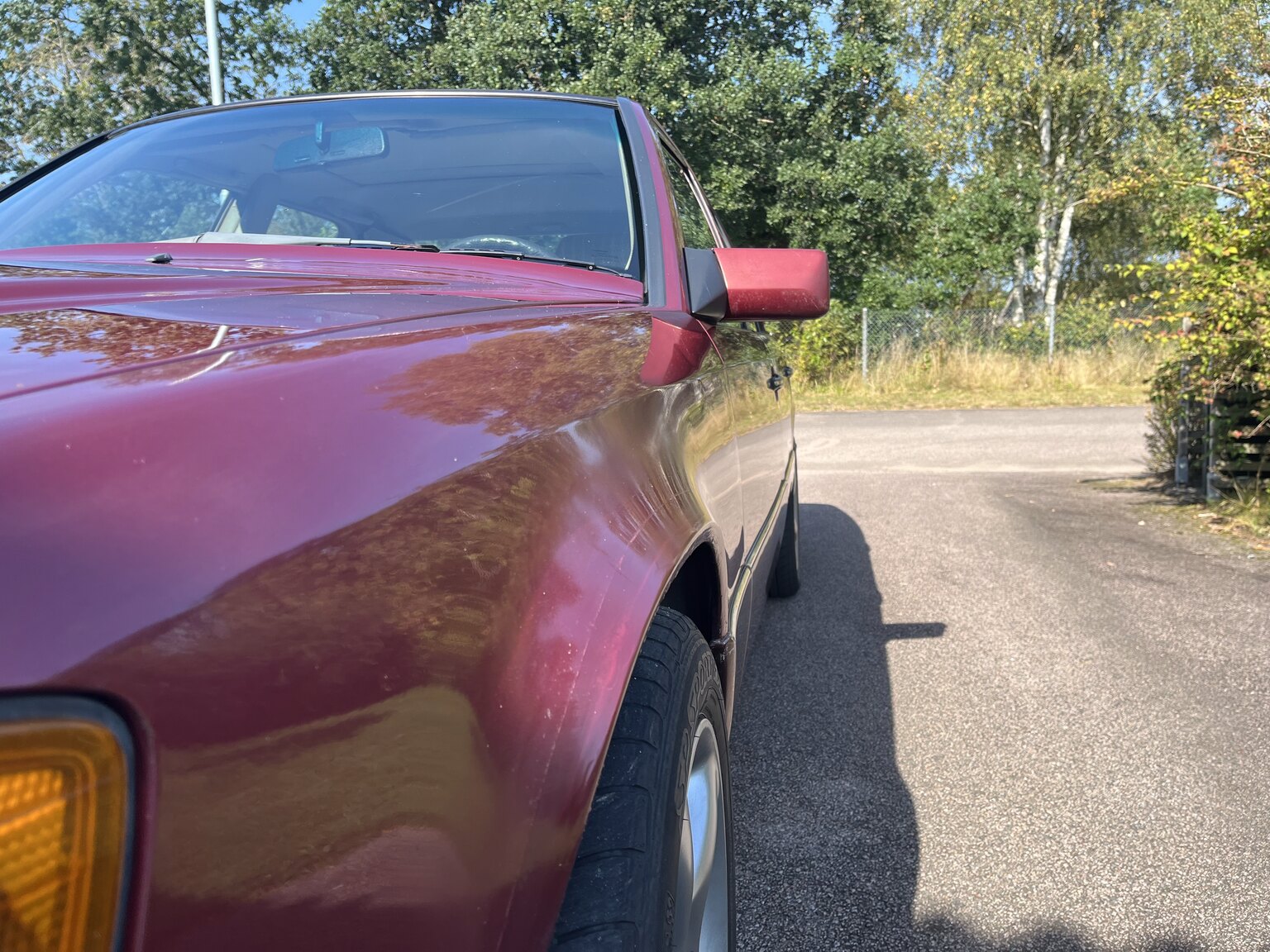 Exterior image of 1990 Mercedes-Benz 230 E