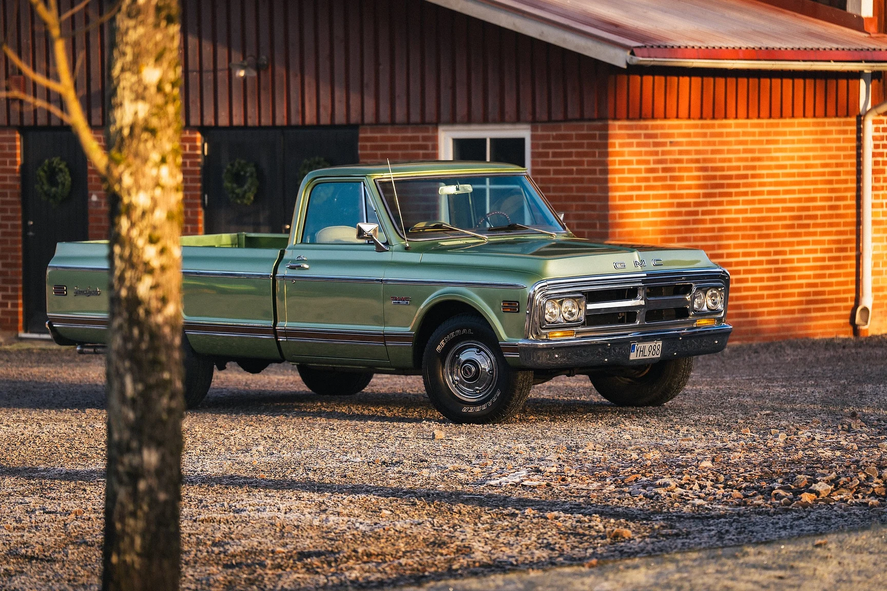 Aussenfoto 1970 GMC 1500 Custom Sierra Grande – NO RESERVE (68)