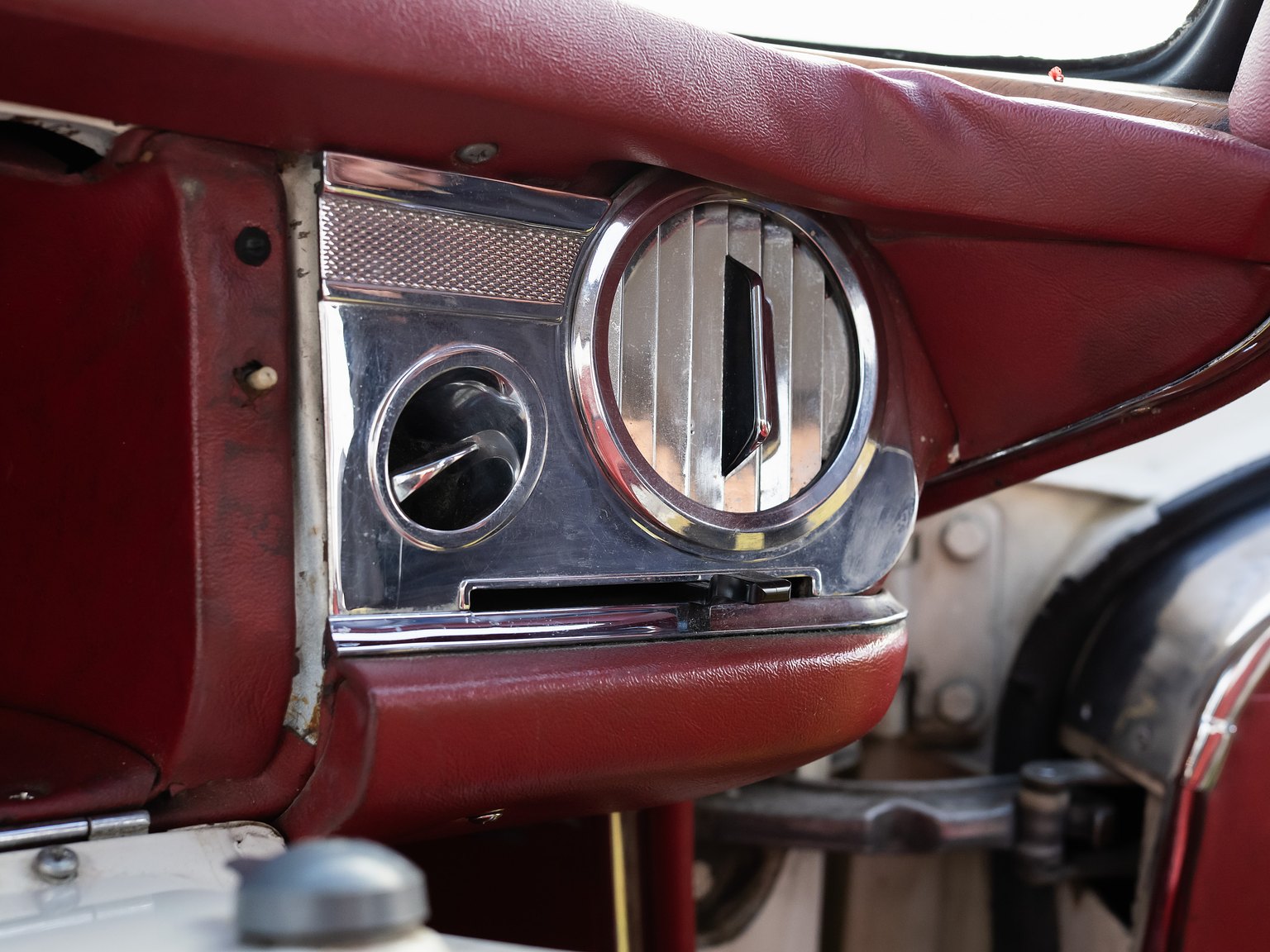 Innenraumfoto von 1966 Mercedes-Benz 230 SL "Pagoda"