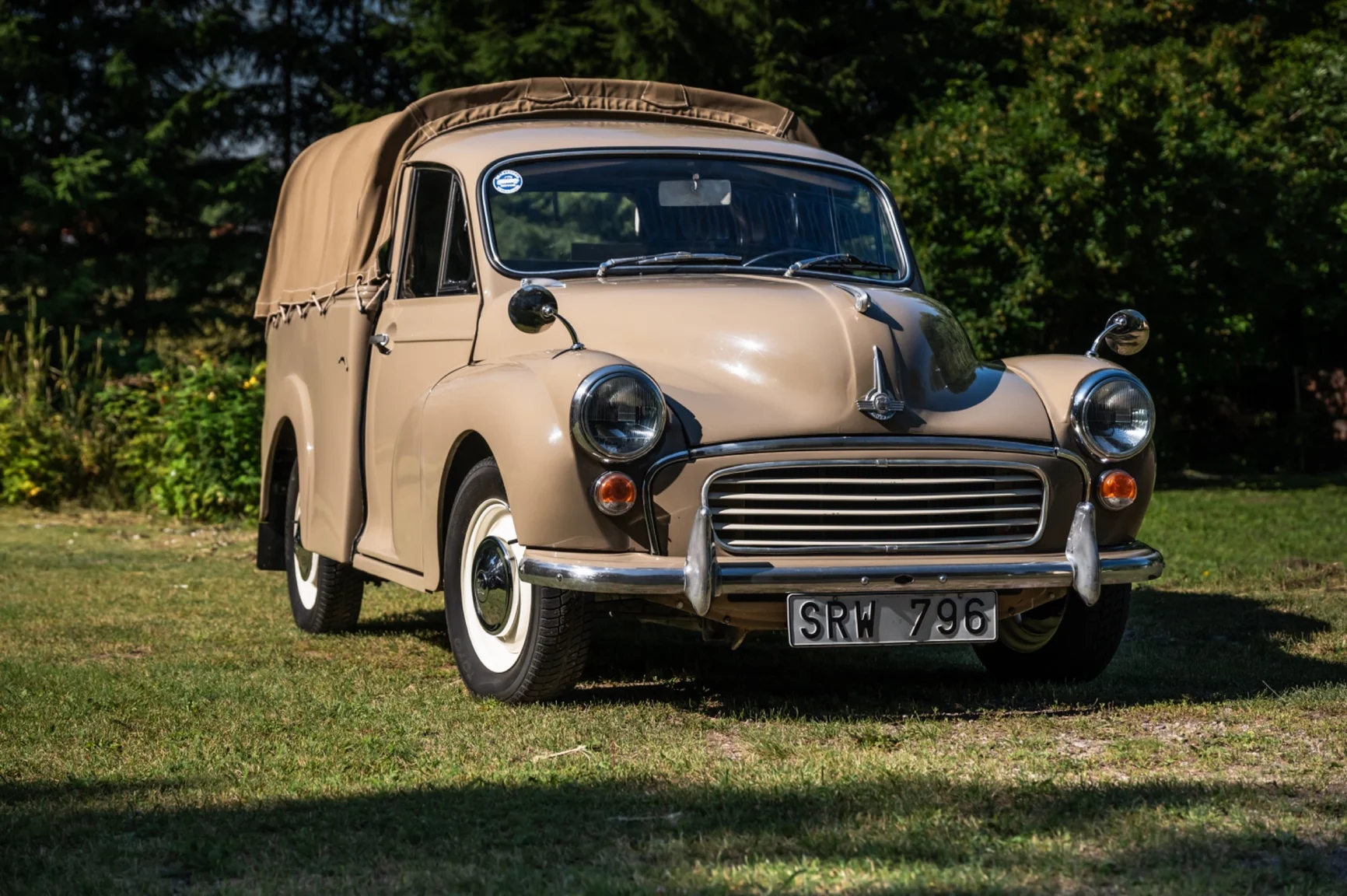 Exterior image of 1971 Morris Minor 1000 (8)
