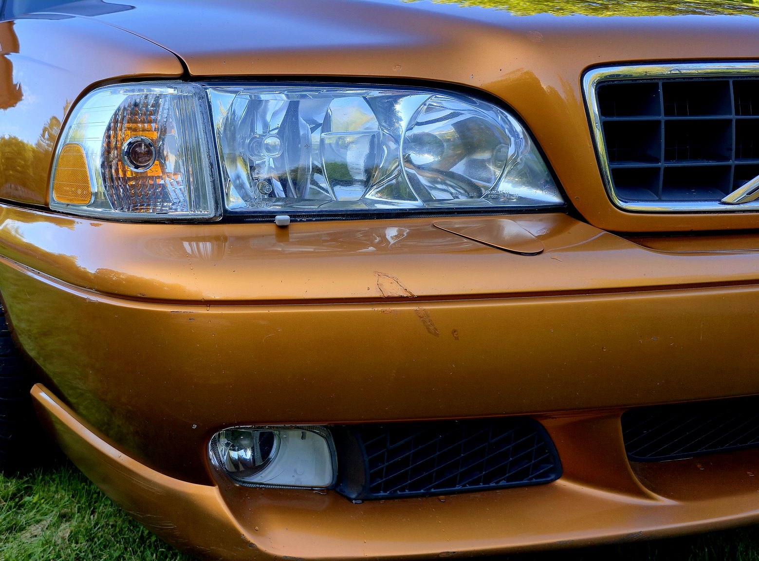 Exterior image of 1998 Volvo V70 R 2.3 T Automatisk