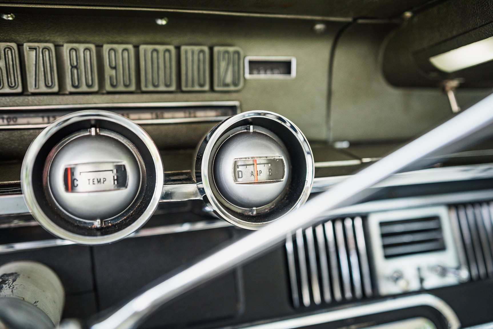 Innenraumfoto von 1966 Ford Thunderbird Town Hardtop