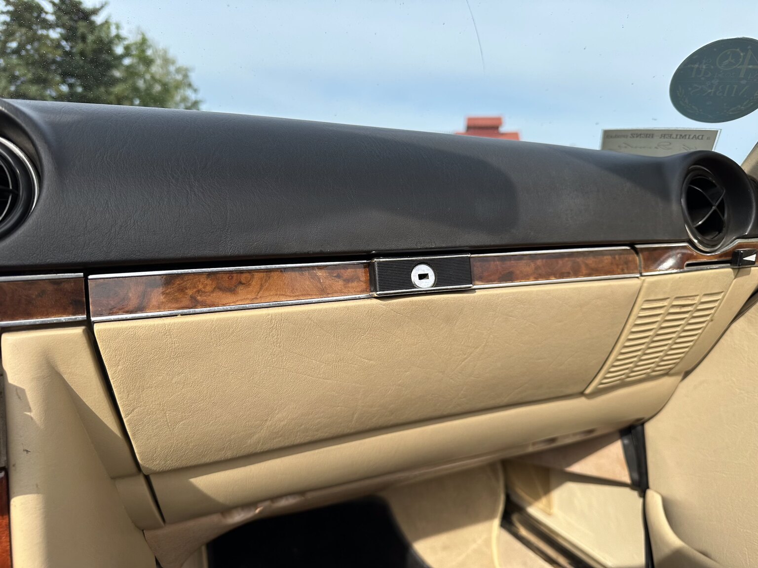 Interiörbild 1985 Mercedes-Benz 380 SL