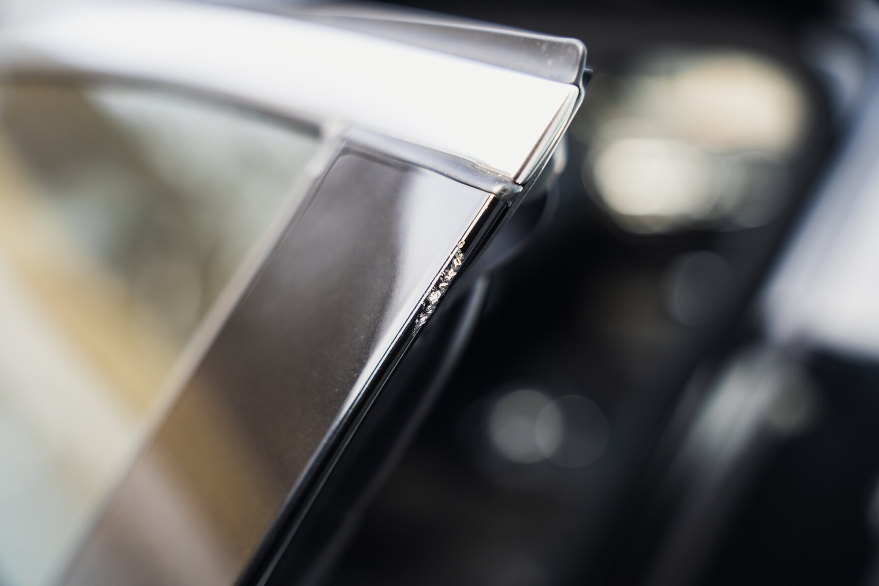 Exterior image of 2011 Mercedes-Benz S600 (57)