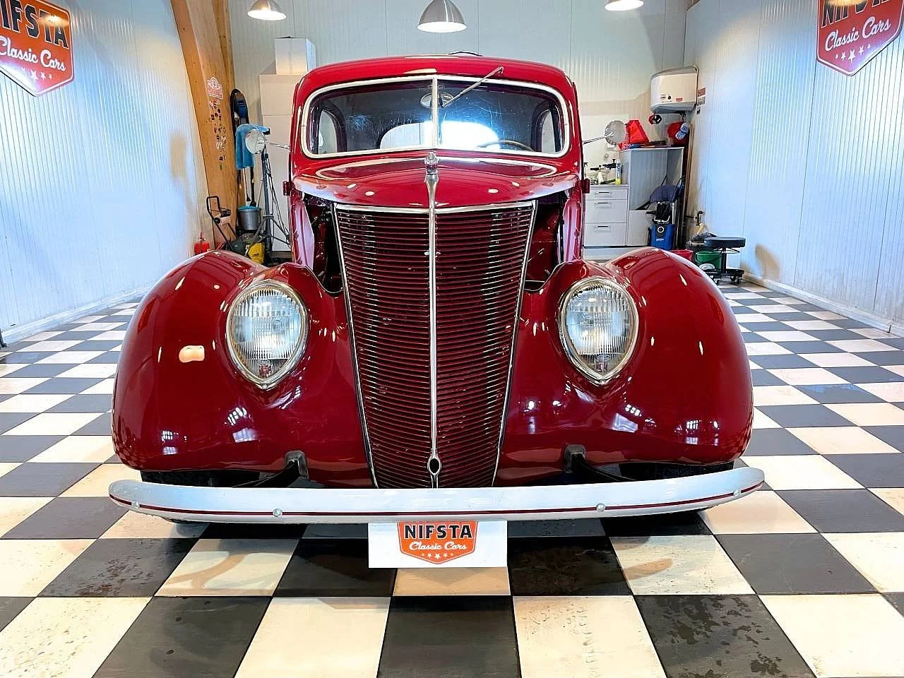 Bild von 1937 Ford Tudor (6)