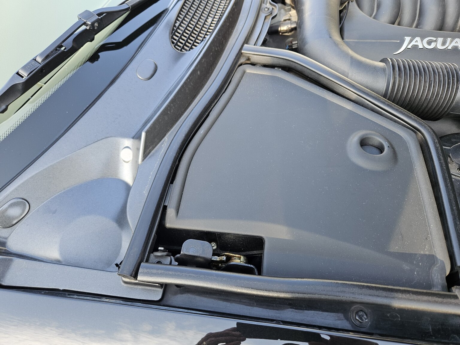 1998 Jaguar XK8 Cabriolet, Mekanik