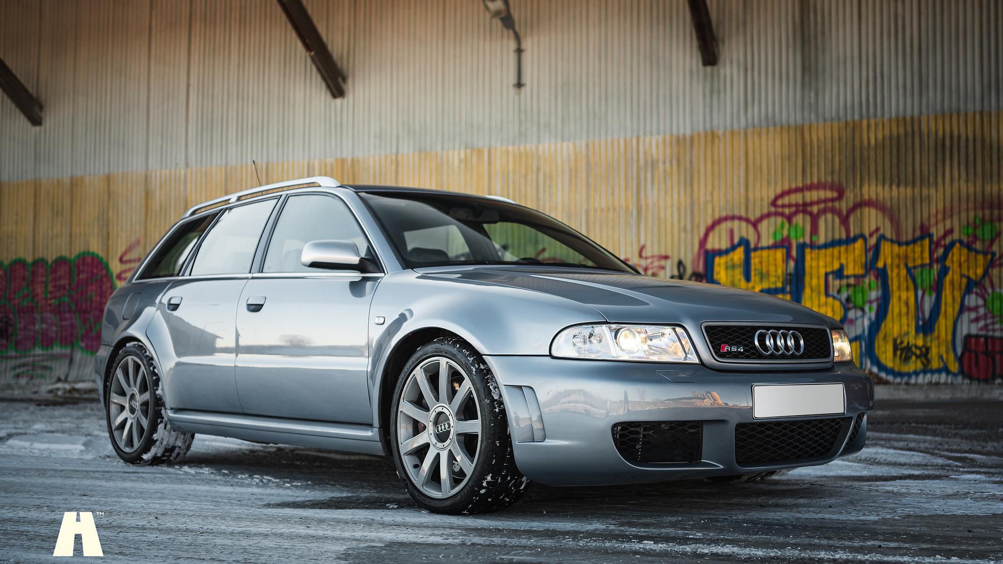 Exteriörbild på 2001 Audi RS4 B5 (8)