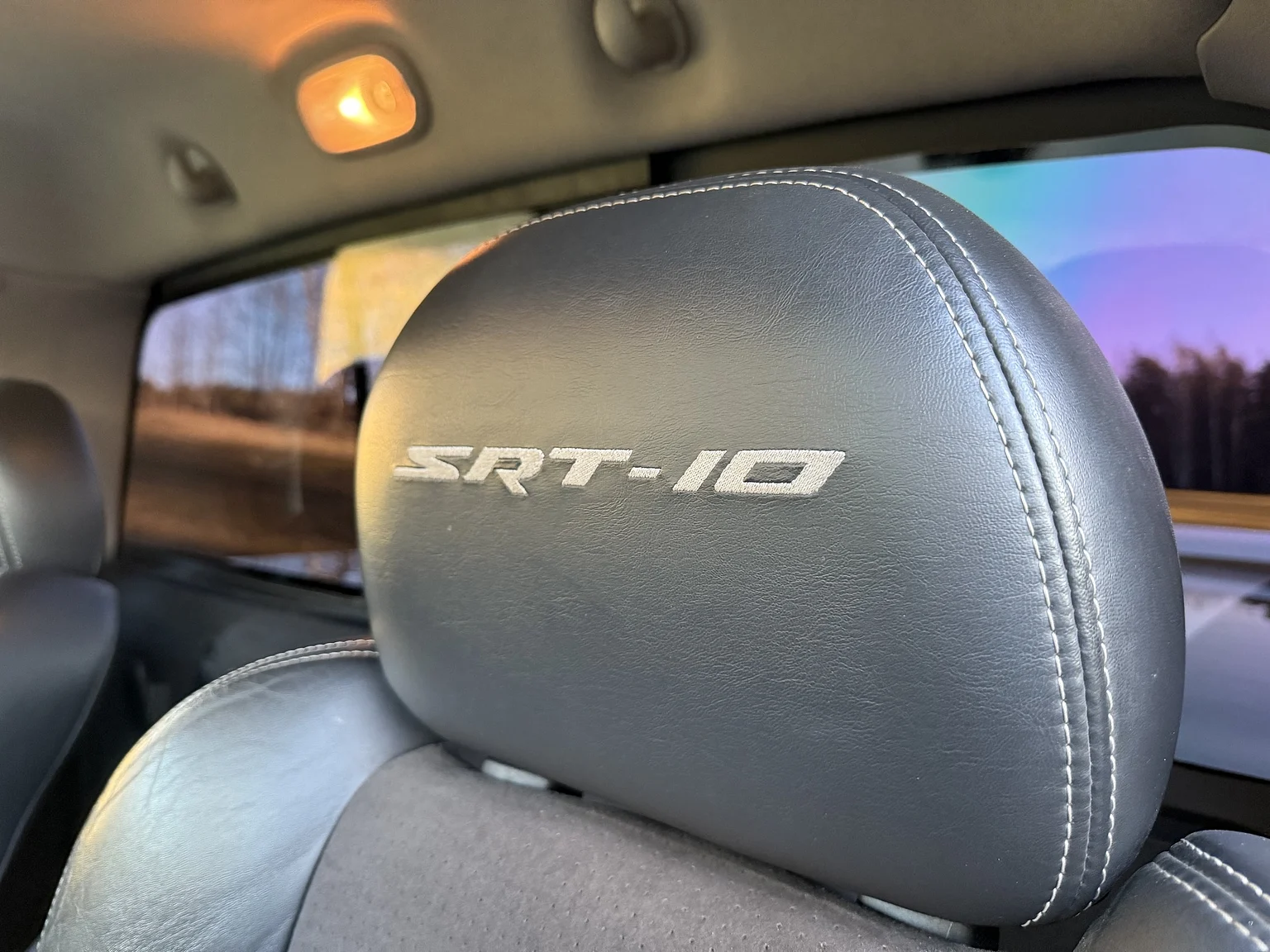 Interiörbild 2004 Dodge Ram SRT-10 (11)