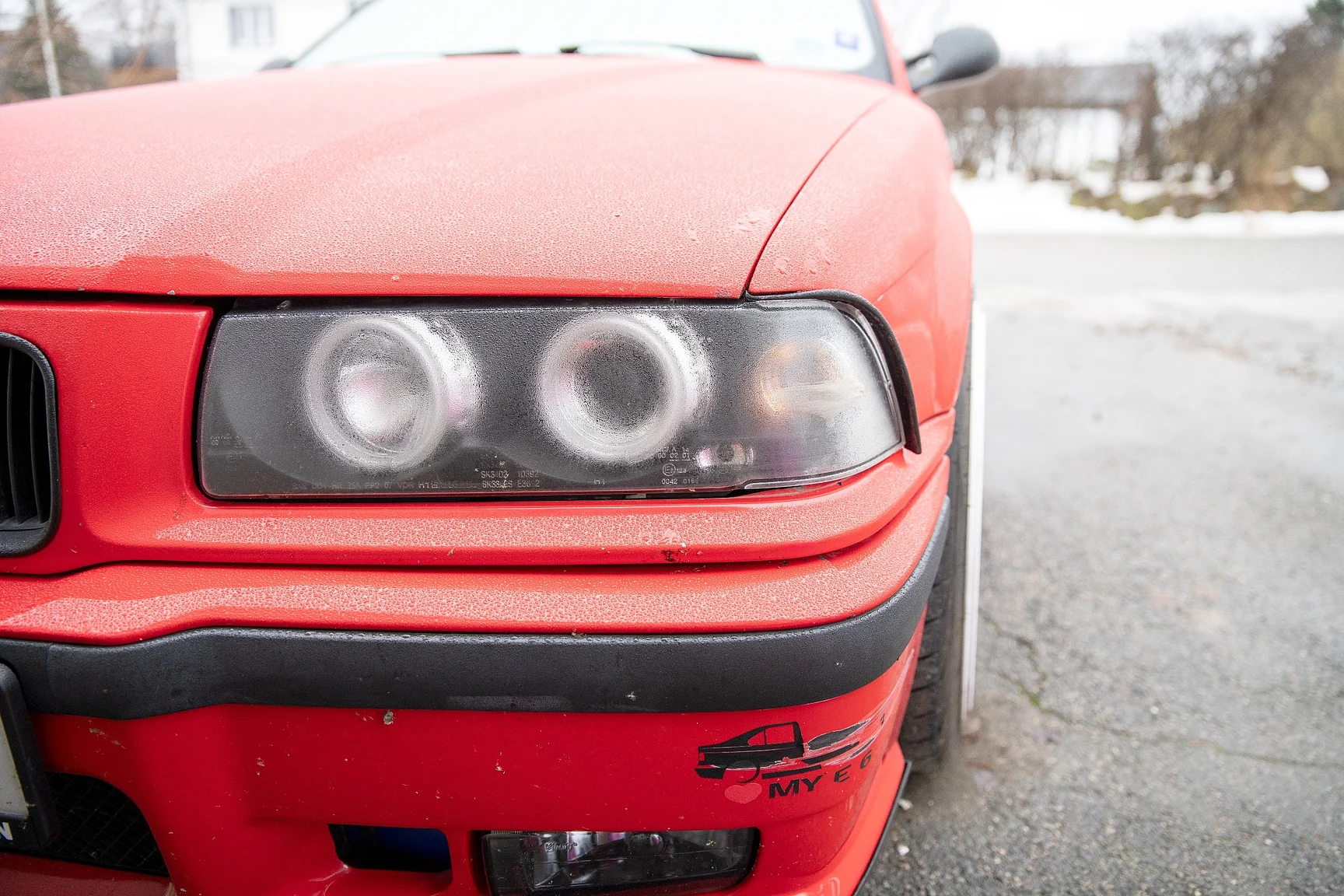 Exterior image of 1992 BMW 325i Turbo (32)
