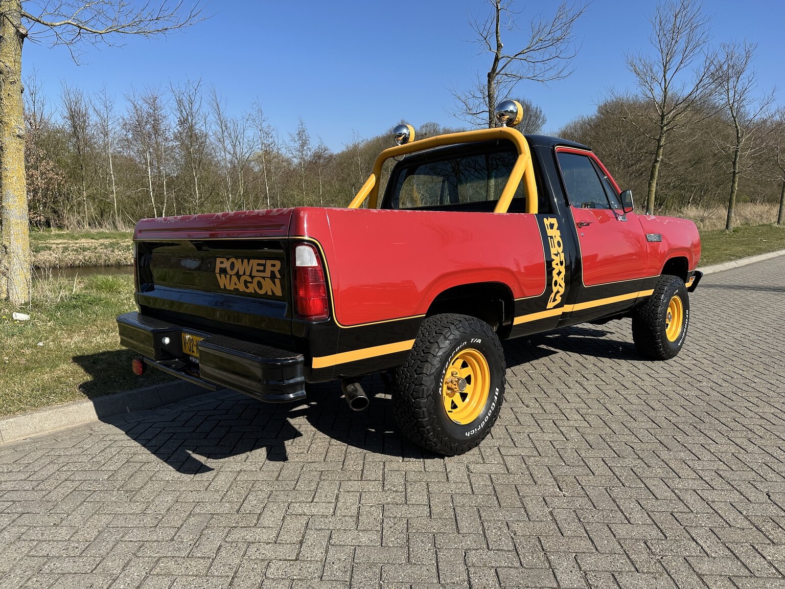 Exterior image of 1979 Dodge Power Wagon Macho