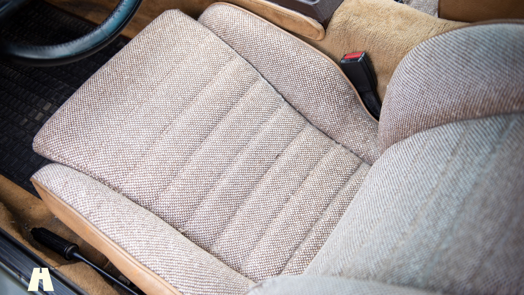 Interior image of 1981 Porsche 924 (5)