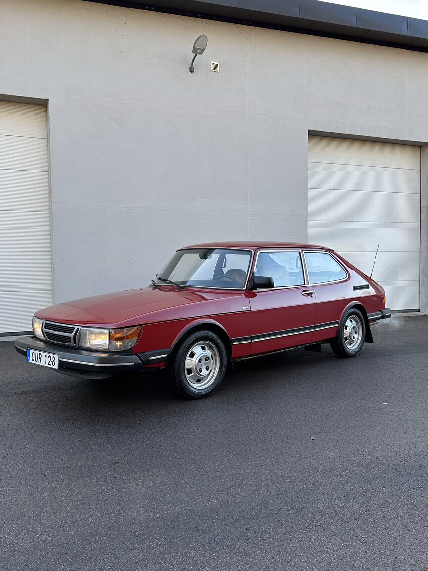 Aussenfoto 1984 Saab 900 GL