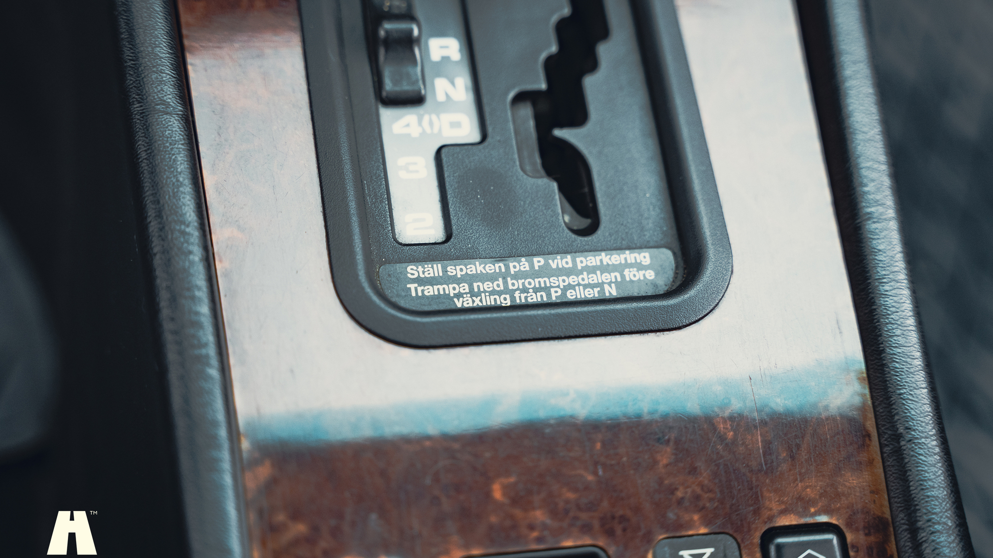 Innenraumfoto von 1990 Mercedes 300 CE-24