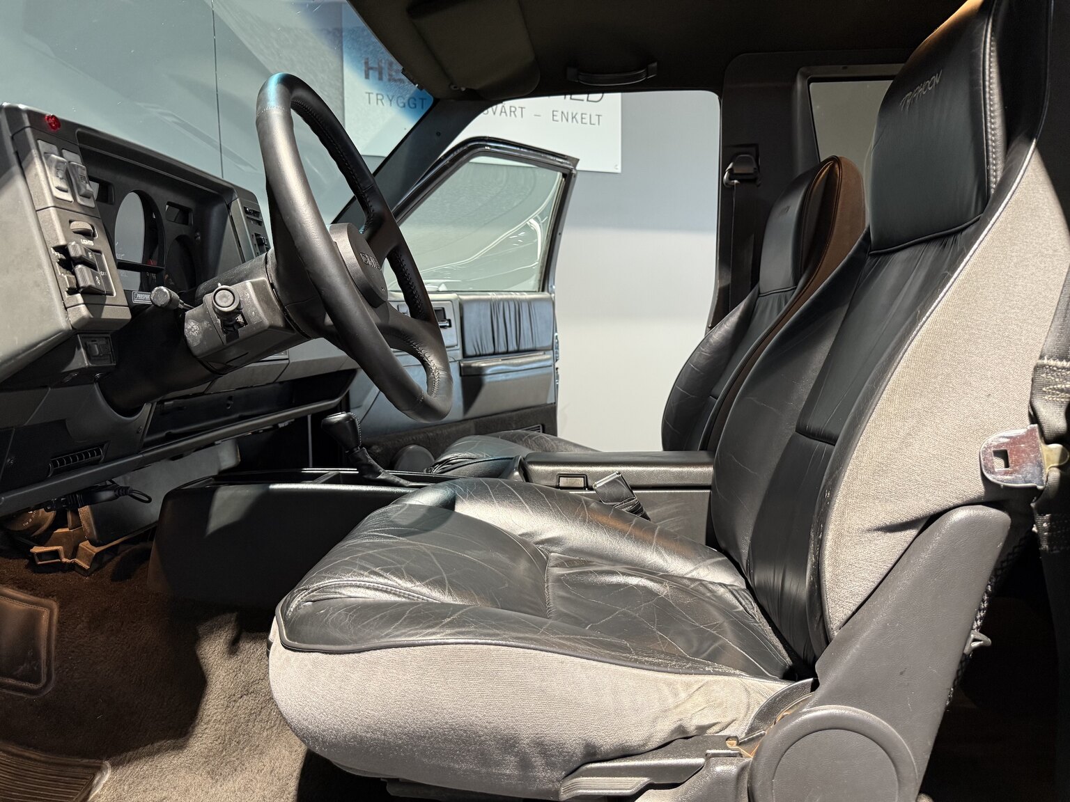 Interior image of 1992 GMC Typhoon 
