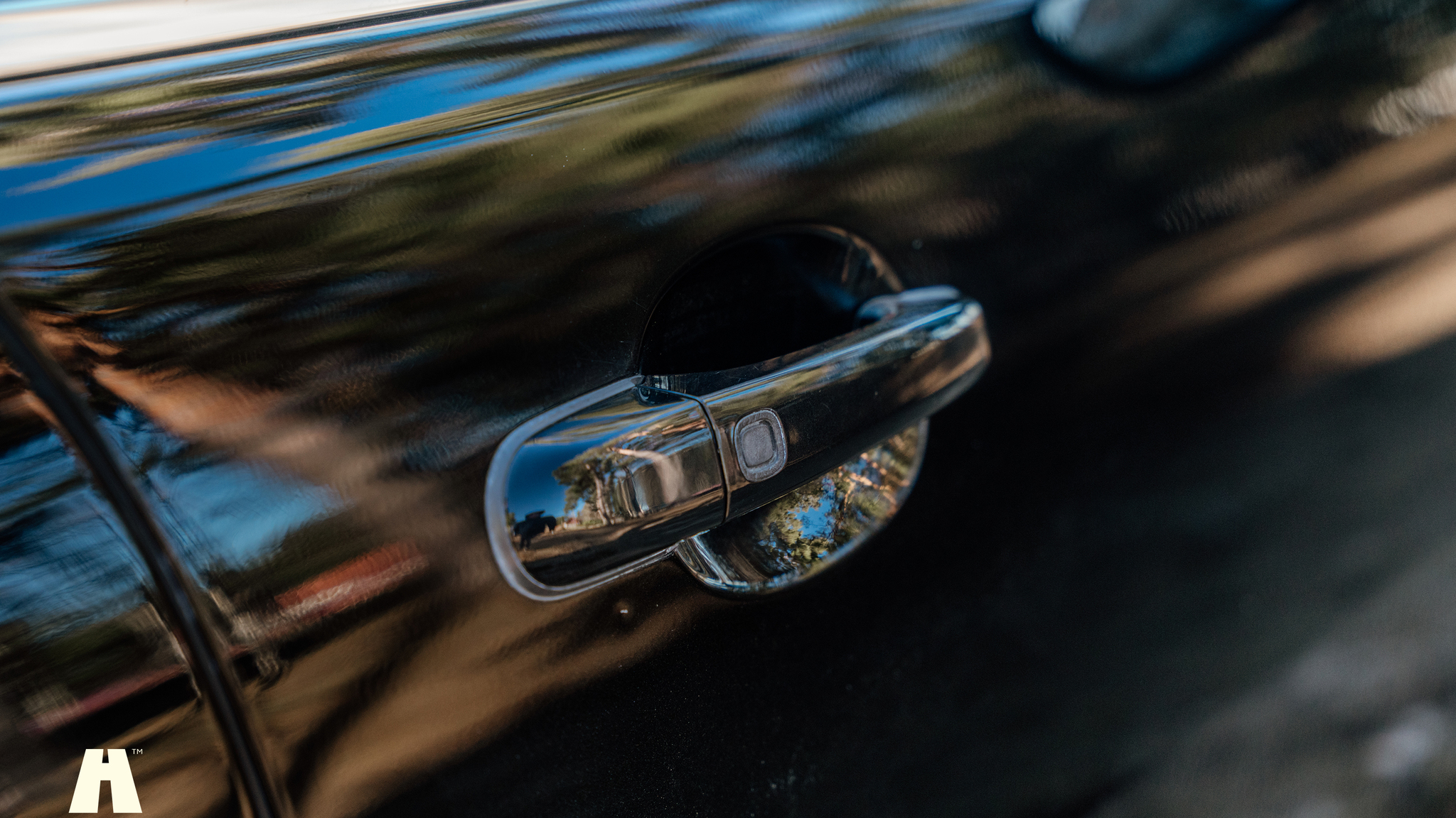 Exterior image of 2010 Jaguar XFR (33)