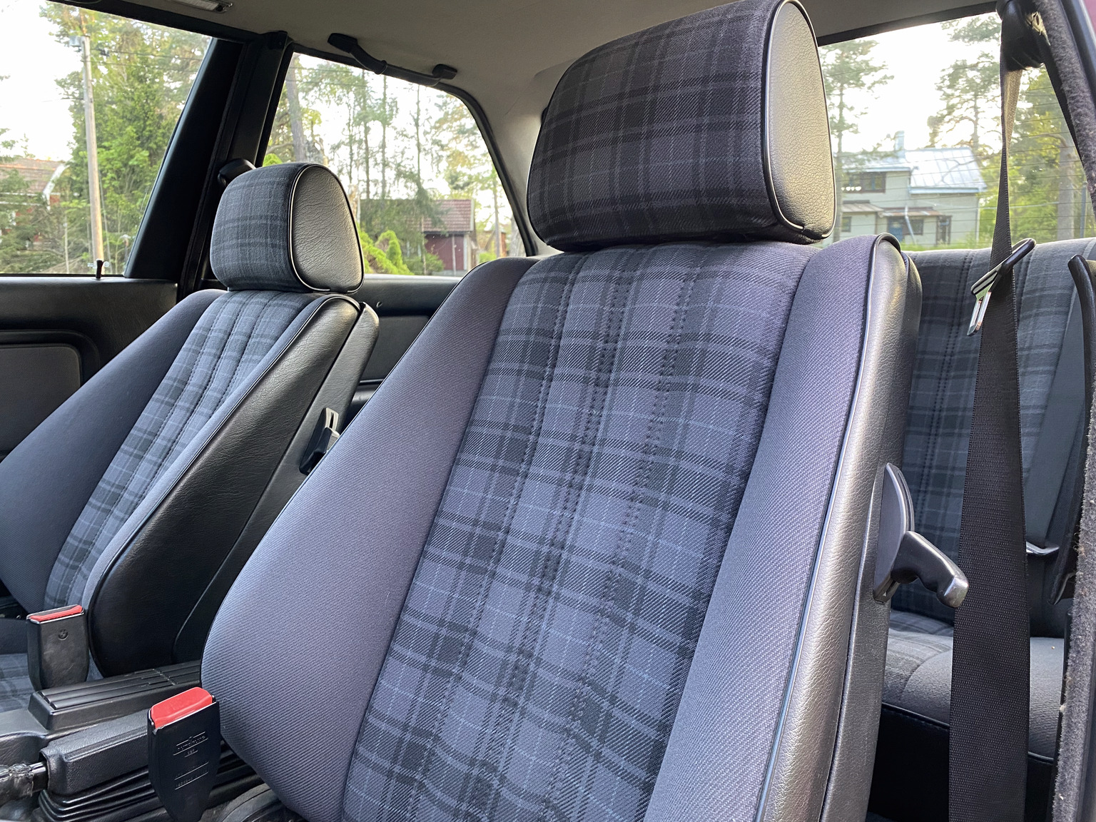 Interior image of 1986 BMW E30 H35 Hartge
