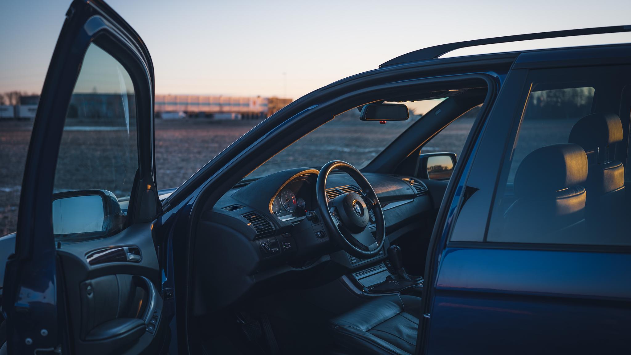 Interiörbild 2005 BMW X5 4,8IS (1)