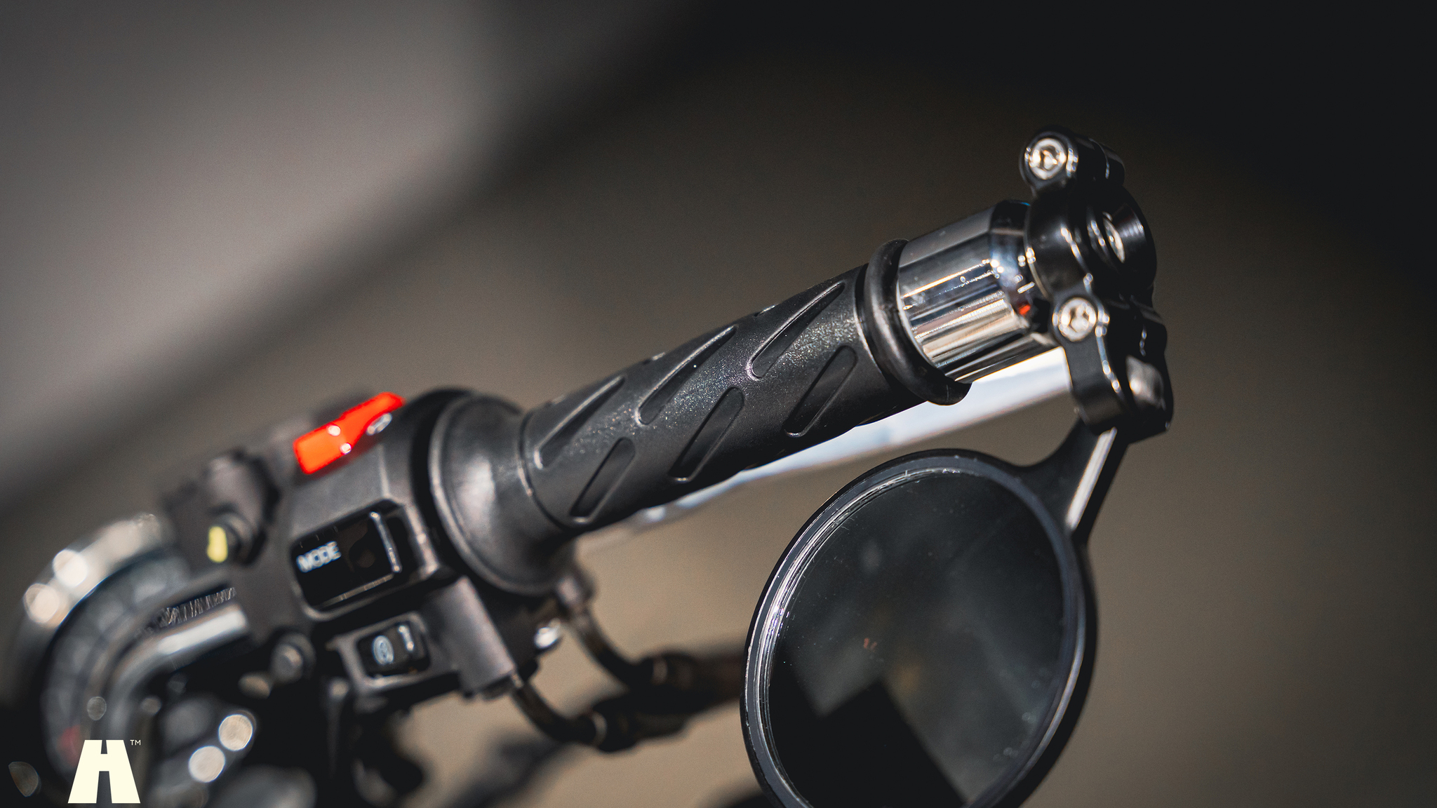 Exterior image of 2020 Moto Guzzi V7 III Special