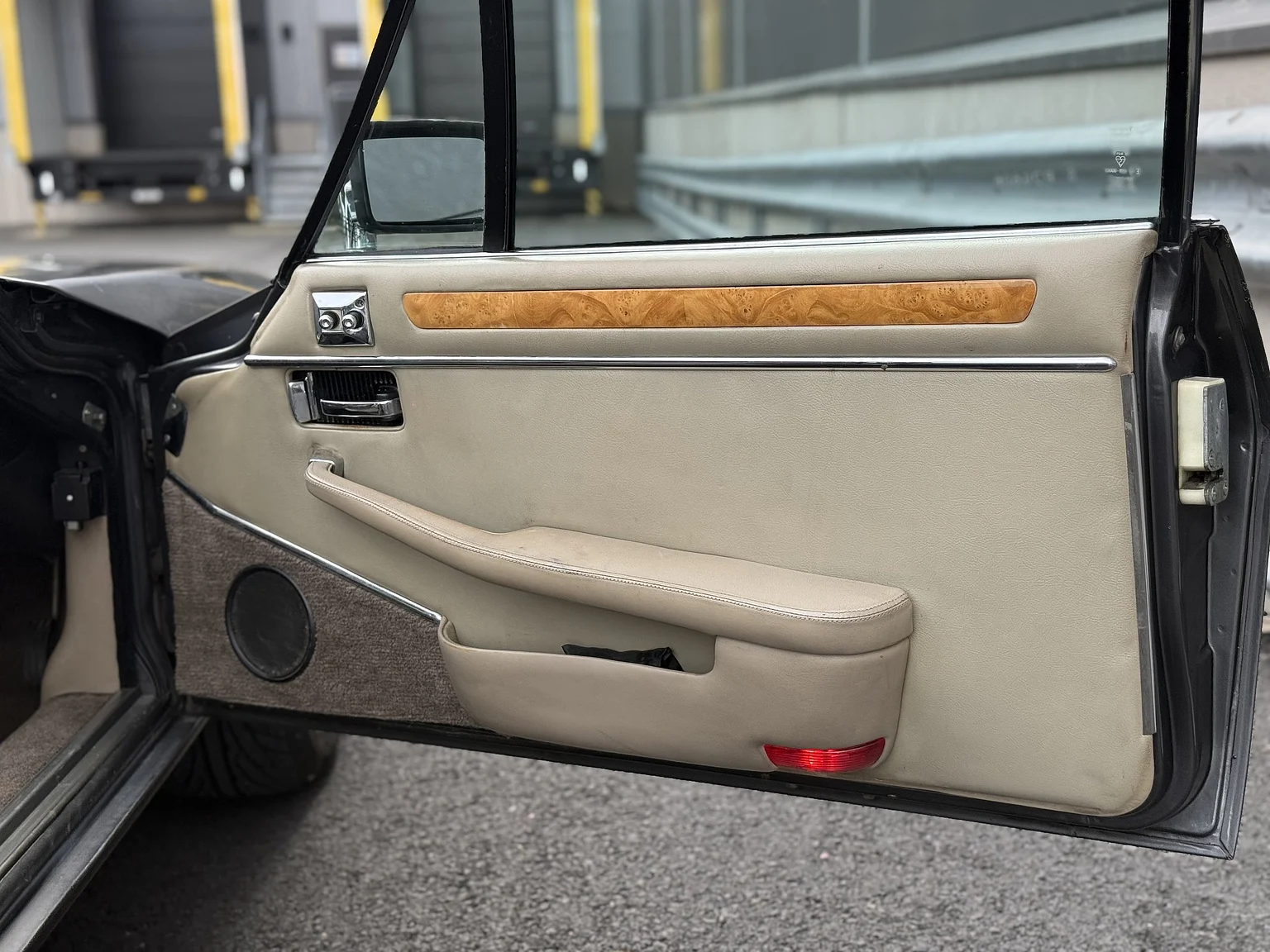 Innenraumfoto von 1985 Jaguar XJS HE (7)