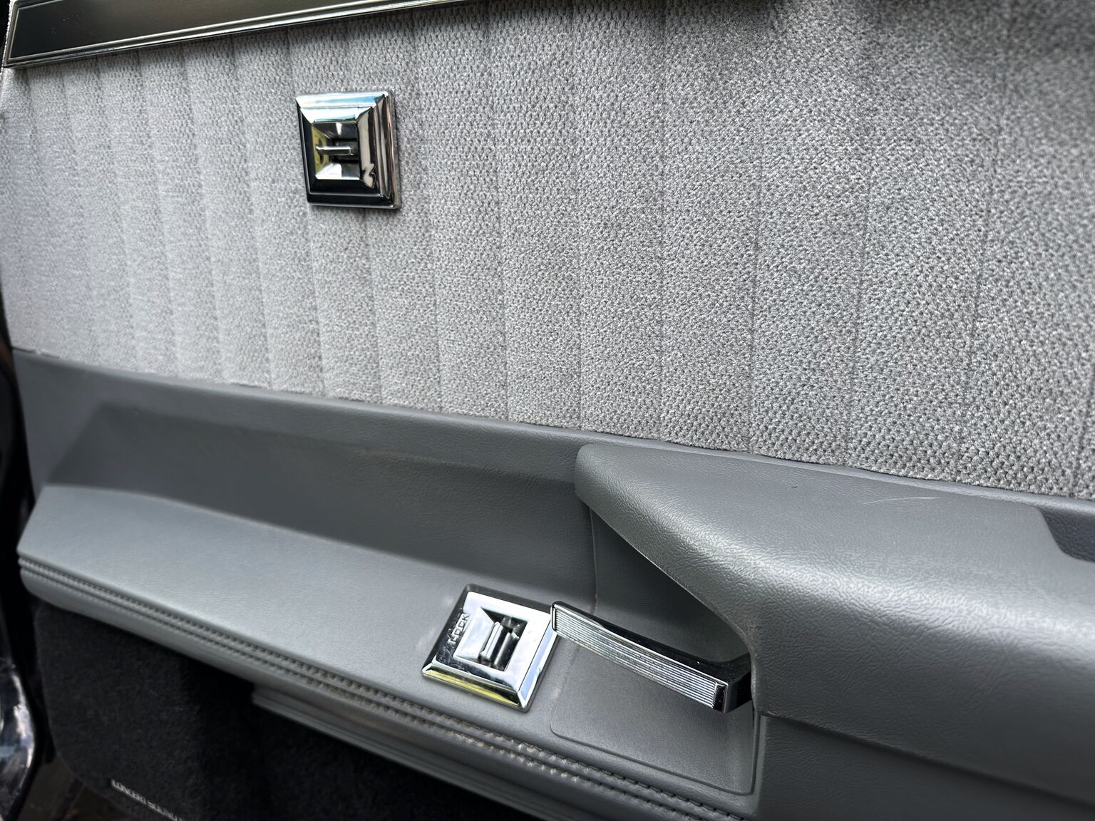 Interior image of 1987 Buick Grand National "GNX" (42)