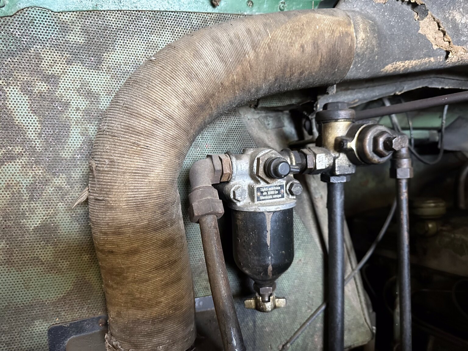 Image of 1964 Mercedes-Benz L911 mechanics