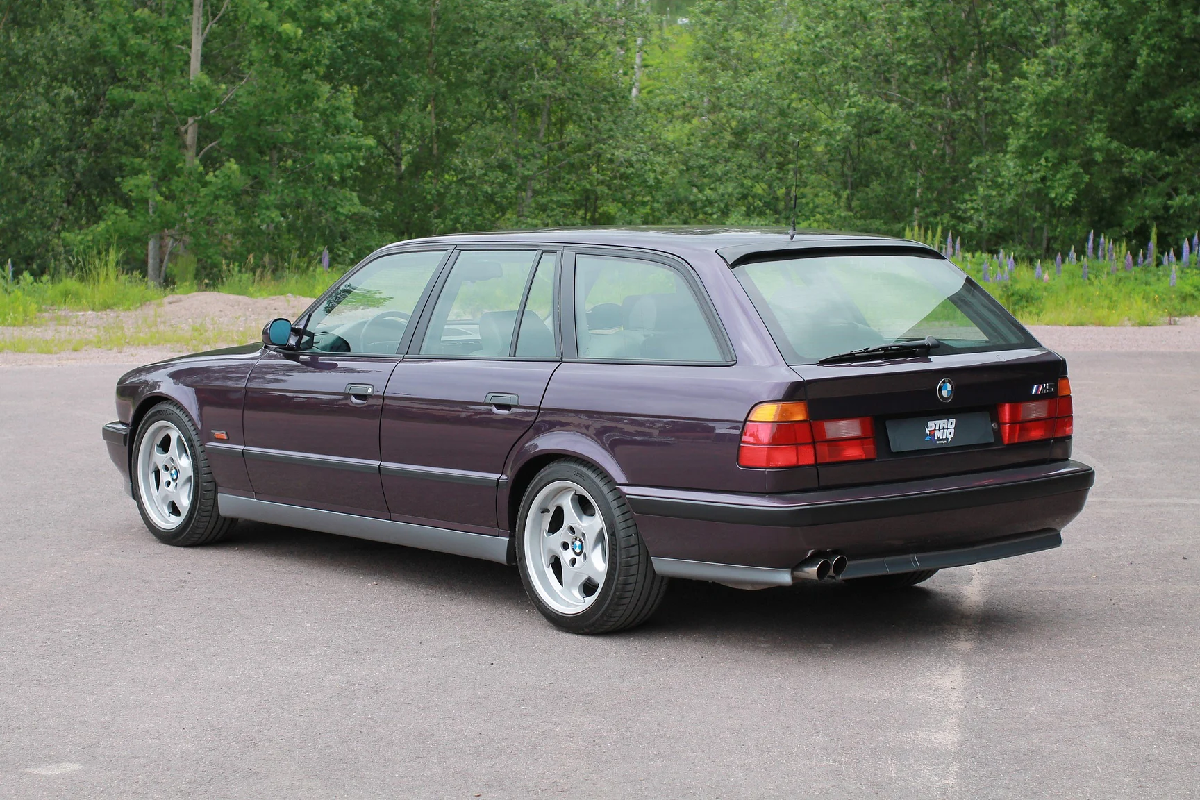 Exteriörbild på 1993 BMW M5 Touring 3.8 Manual (20)