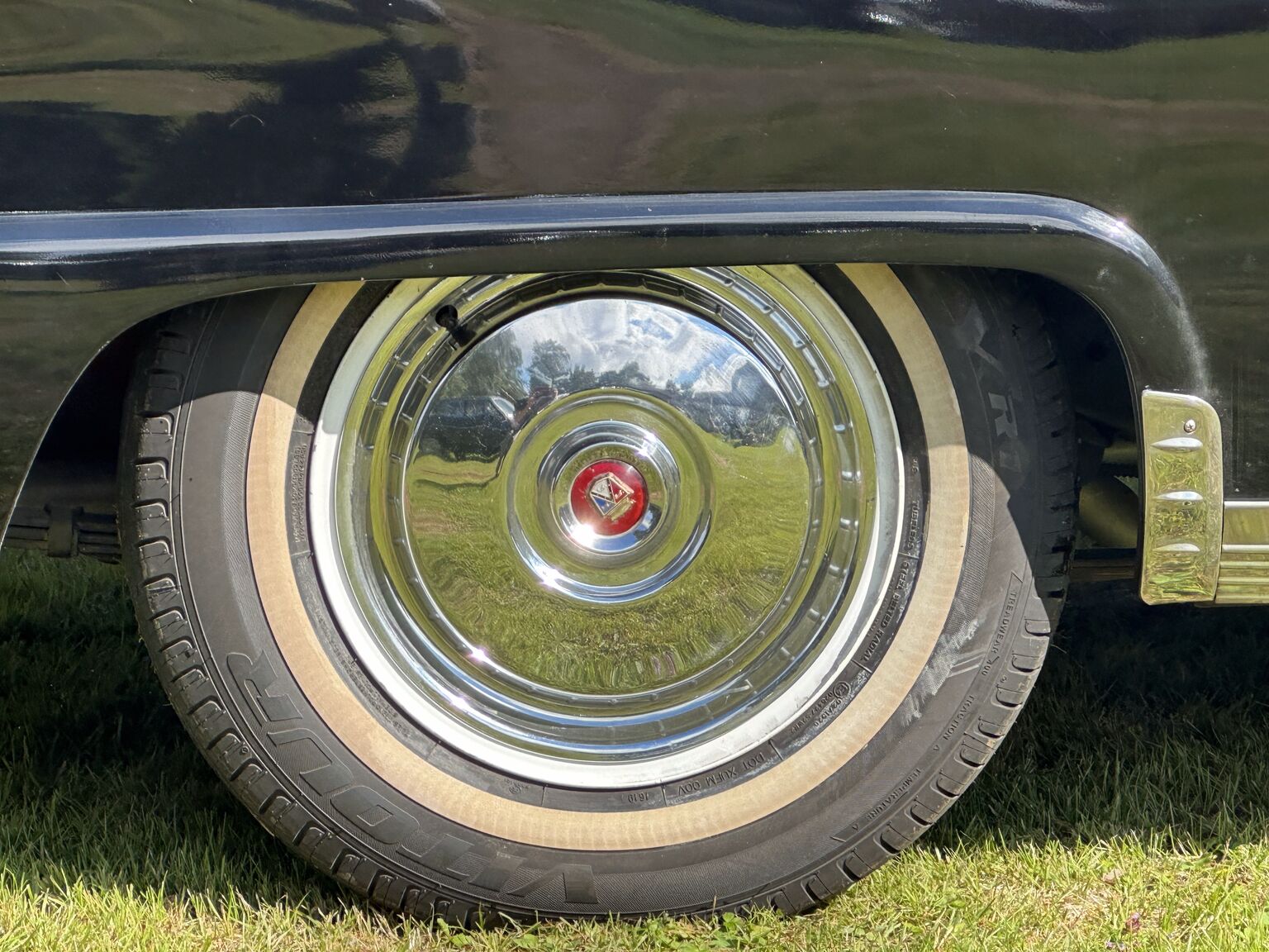 Exteriörbild på 1955 Ford Fairlane Crown Victoria