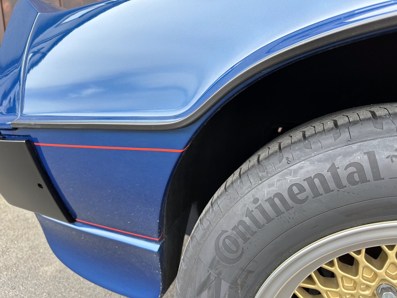 Exterior image of 1987 Lotus Esprit Turbo HCi (80)