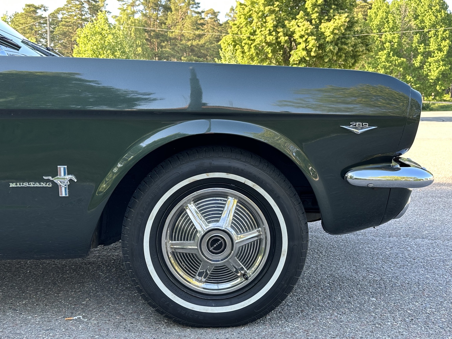 Exteriörbild på 1965 Ford Mustang 289 Cabriolet