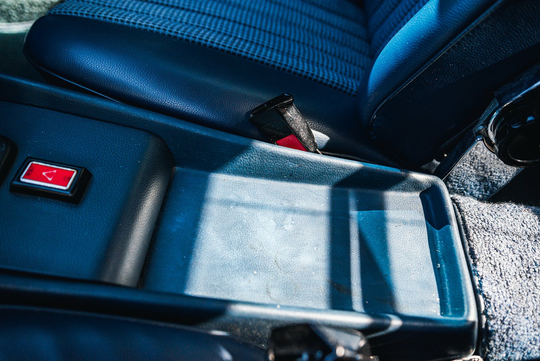 Interior image of 1972 Mercedes-Benz 350 SL